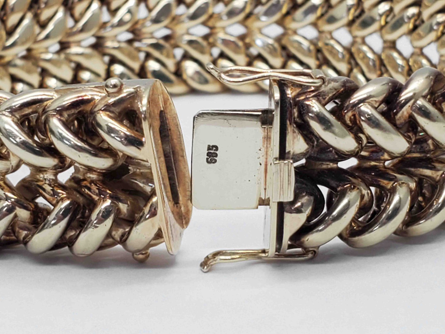 18mm Wide 6mm Thick Bracelet 14k Gold 7-7/8" Long 51.2 Grams
