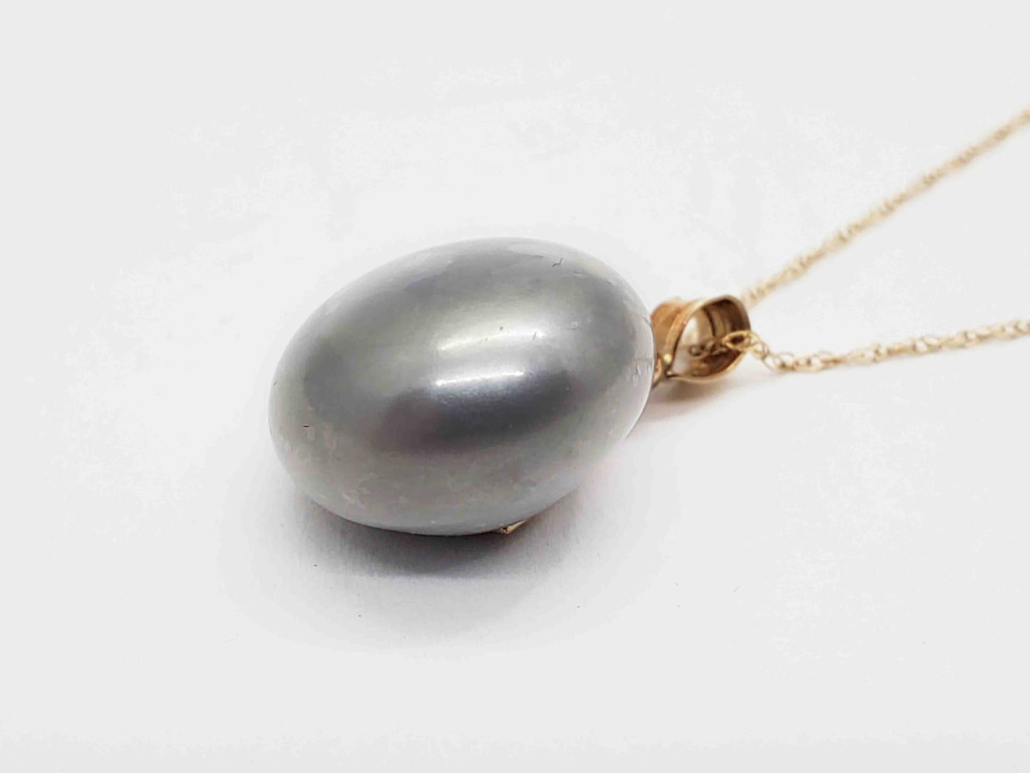 14k Gold Necklace 13mm Freshwater Pearl & .05ct Diamond Pendant