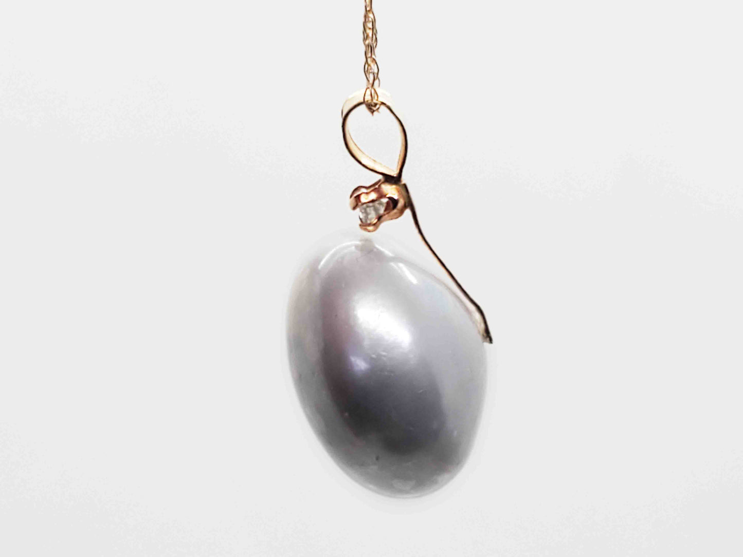 14k Gold Necklace 13mm Freshwater Pearl & .05ct Diamond Pendant