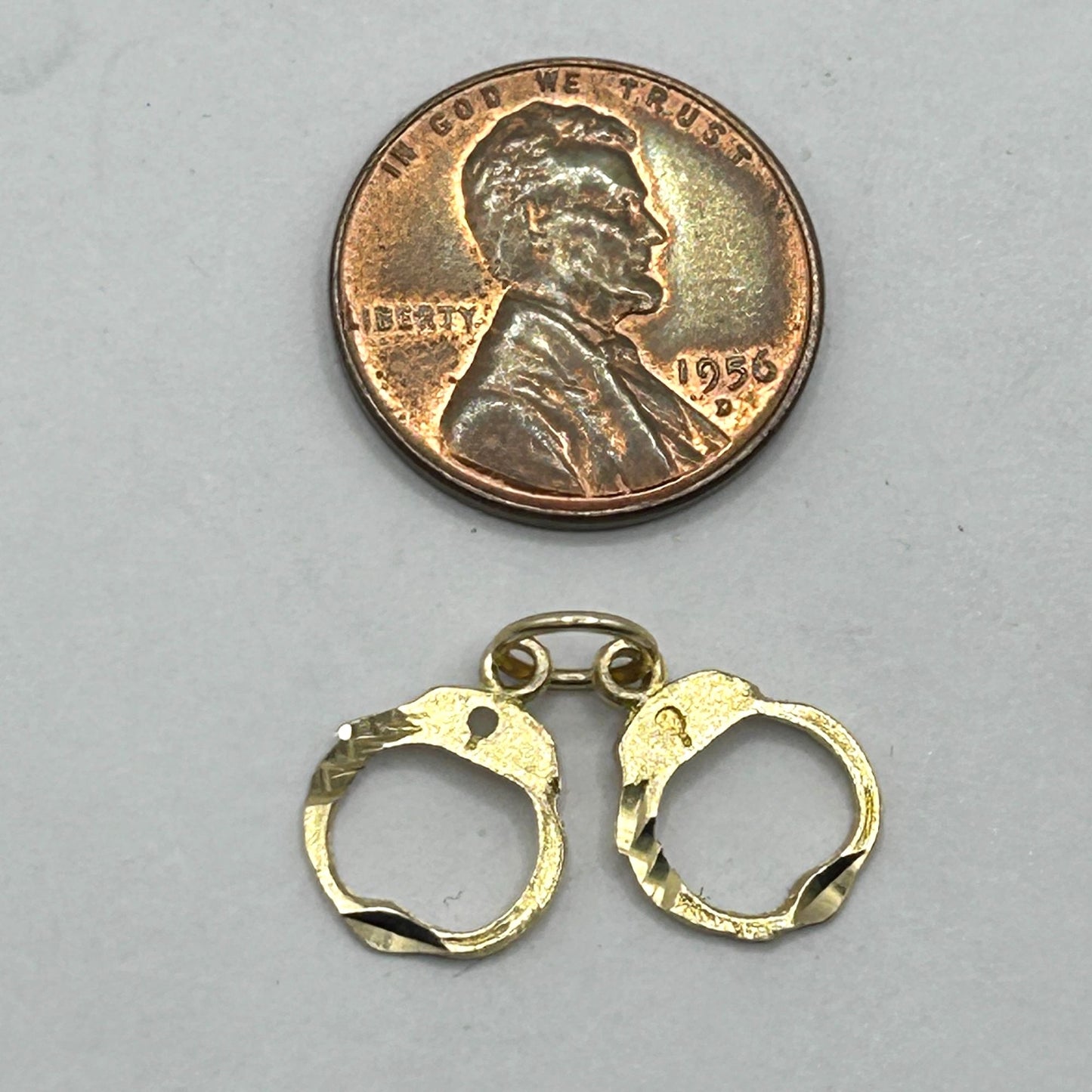 14k Yellow Gold Handcuffs Necklace Pendant