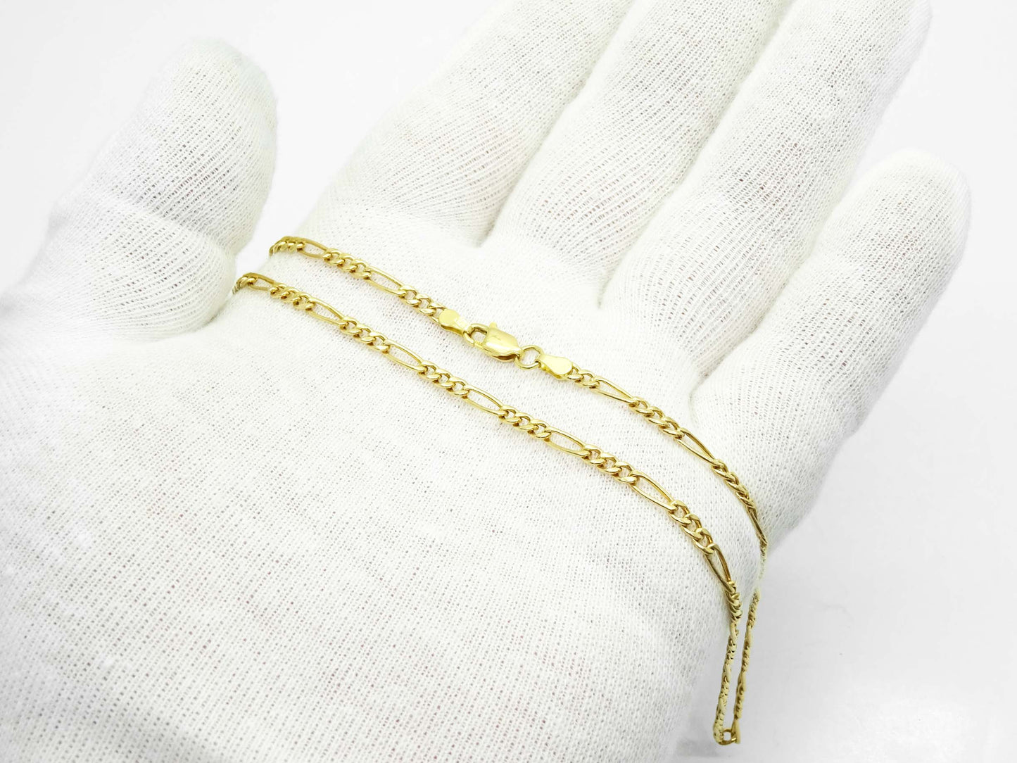 3mm Wide Figaro Chain Necklace 14k Gold 18" Long 4.2 Grams