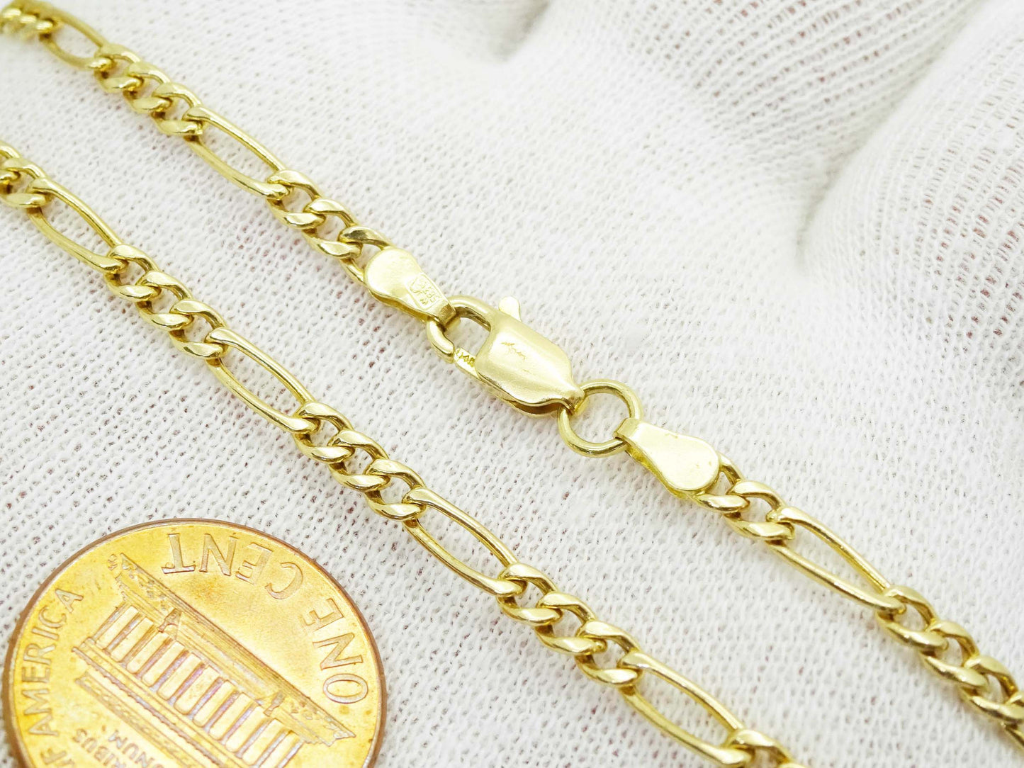 3mm Wide Figaro Chain Necklace 14k Gold 18" Long 4.2 Grams