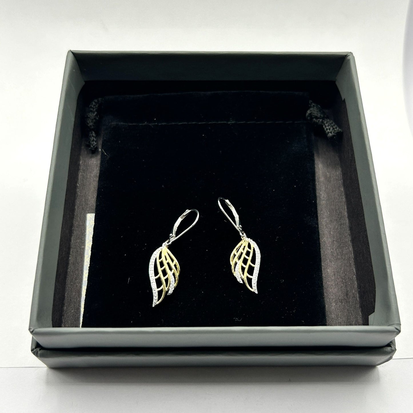 MARVEL Universe Fine Jewelry The Wasp - 925 Sterling Silver Dangle Earrings CZ