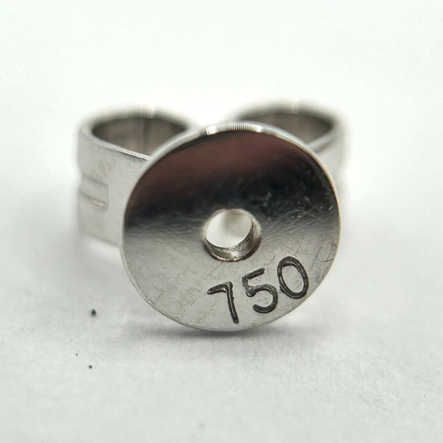 18k .27ctw Diamond Heart Stud Earrings - Stardust Diamonds 18k Two-Tone Gold