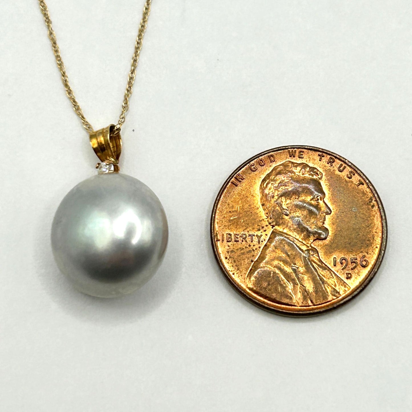 14k Gold Necklace 13mm Freshwater Pearl & .05ct Diamond Pendant