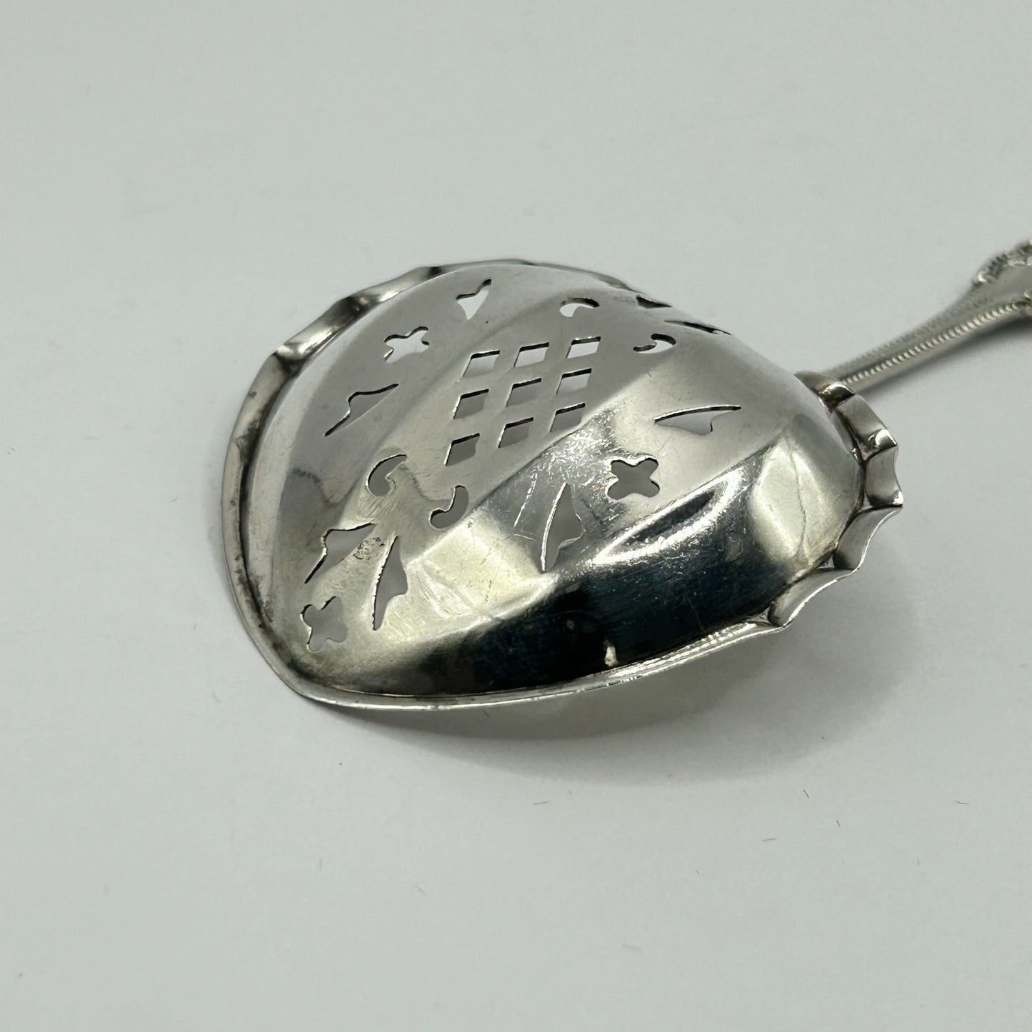 Towle Old Colonial Sterling Silver Bon-Bon Confection Pierced Spoon 4-1/2"