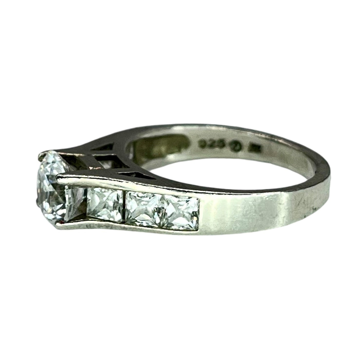925 Silver Round Cut Prong Setting CZ Ring Sz 5.25 Invisible Princess Accents