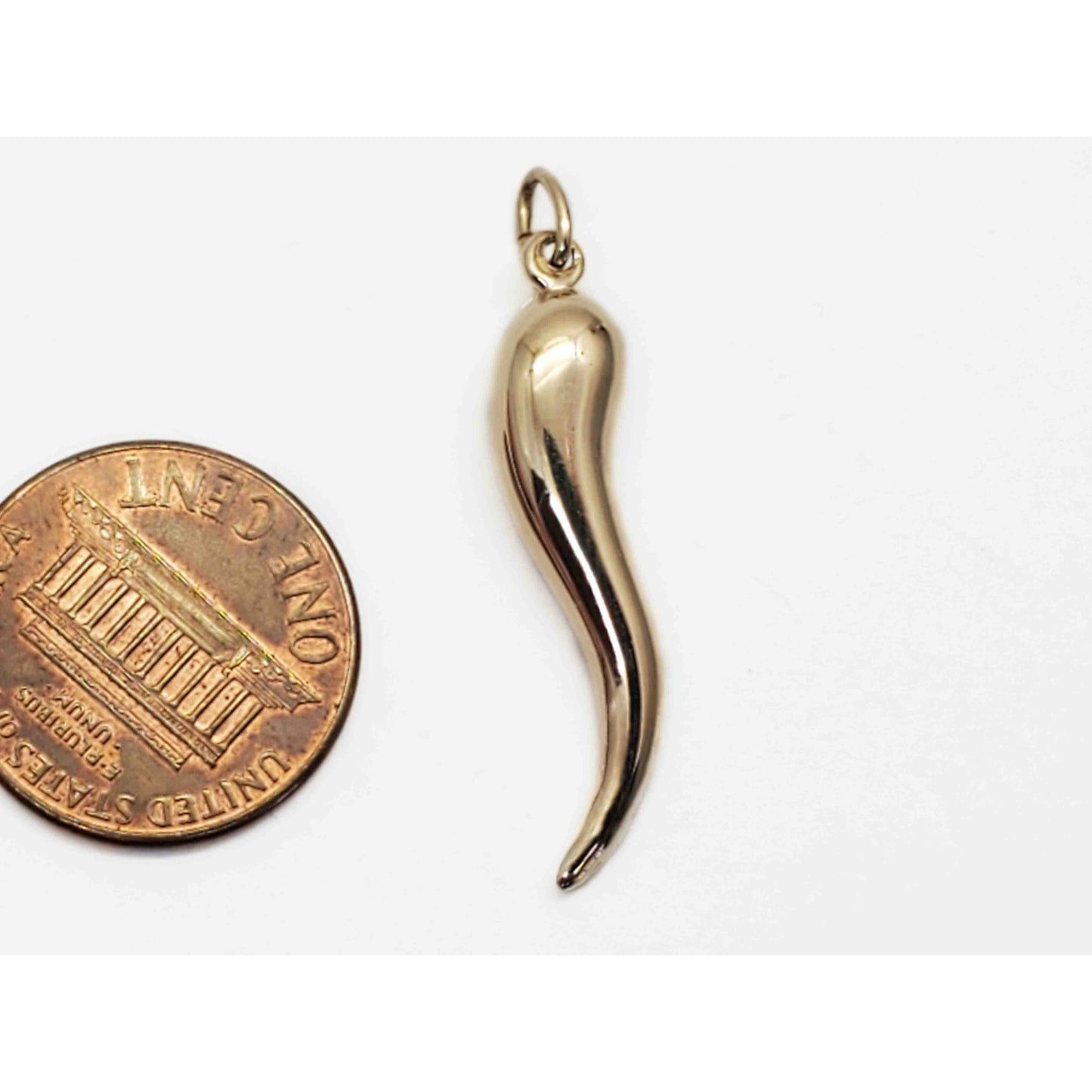 Italian Cornicello Horn Luck Charm Pendant 14k Gold 0.9 Grams