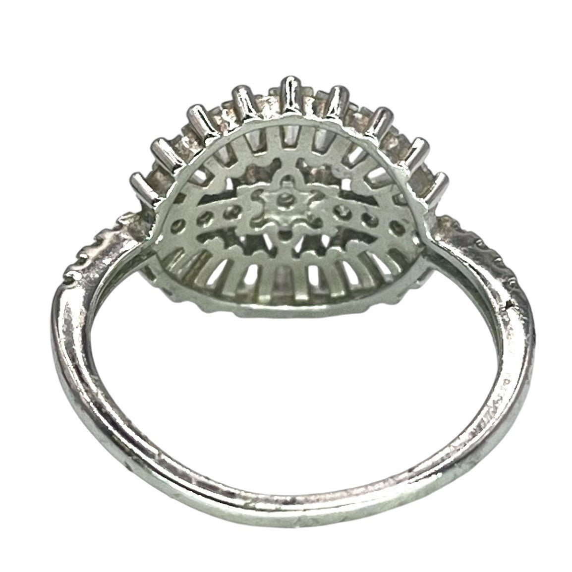 925 Sterling Silver Flower Ring Sz 7 Baguette and Round CZ Stones Prong Setting