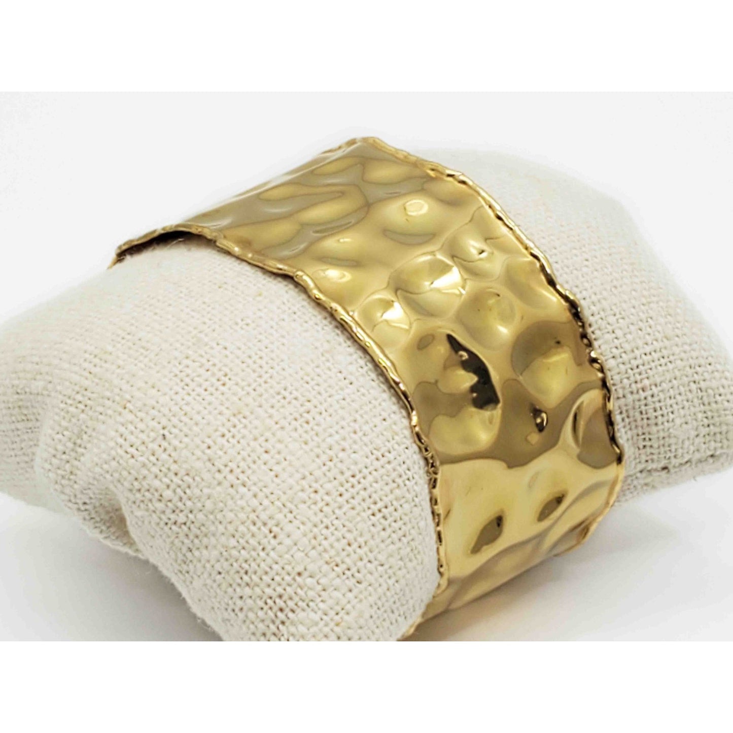 Italian Hammered Finish Wide Cuff Bracelet 18k Yellow Gold 26.8 Grams
