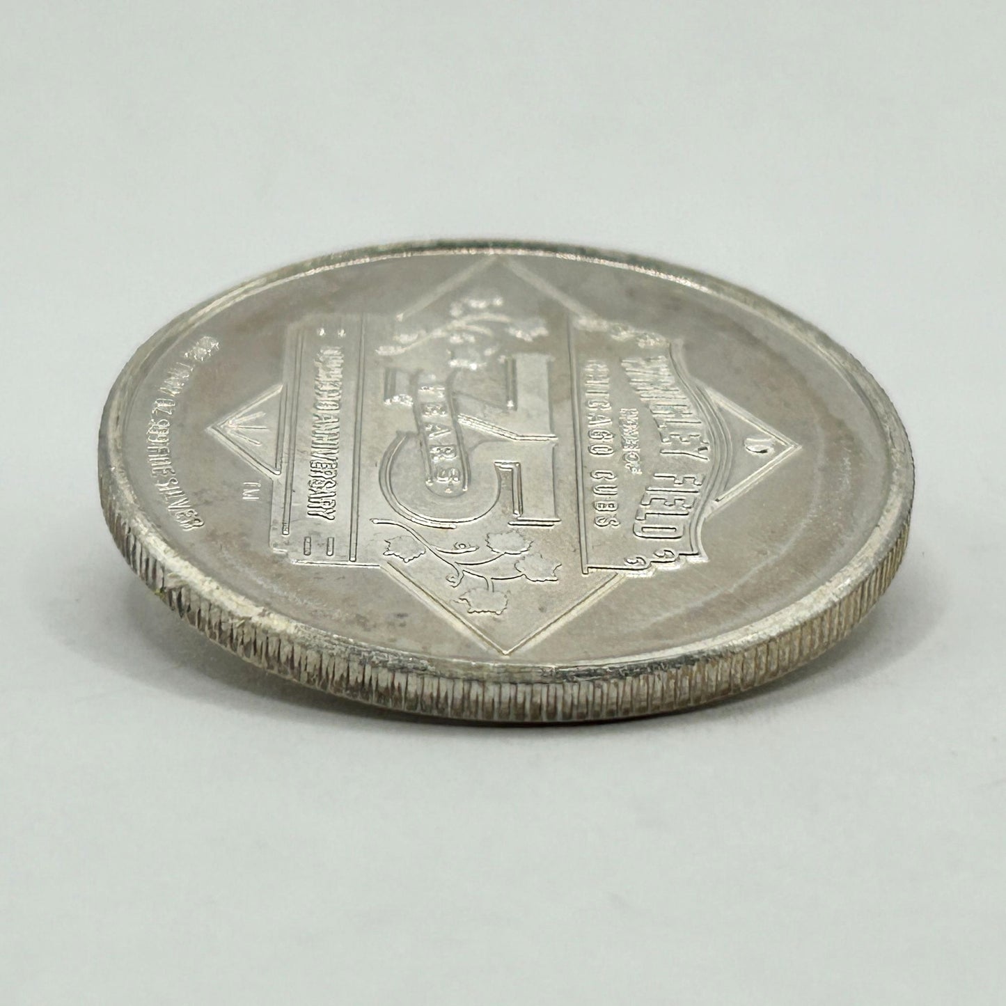 Chicago Cubs Wrigley fields 1989 limited edition baseball silver .999 1oz round