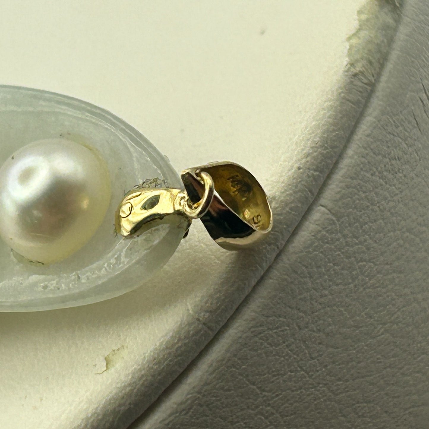 Green Jade Pearl 14k Yellow Gold Bail Pea Pod Necklace Pendant