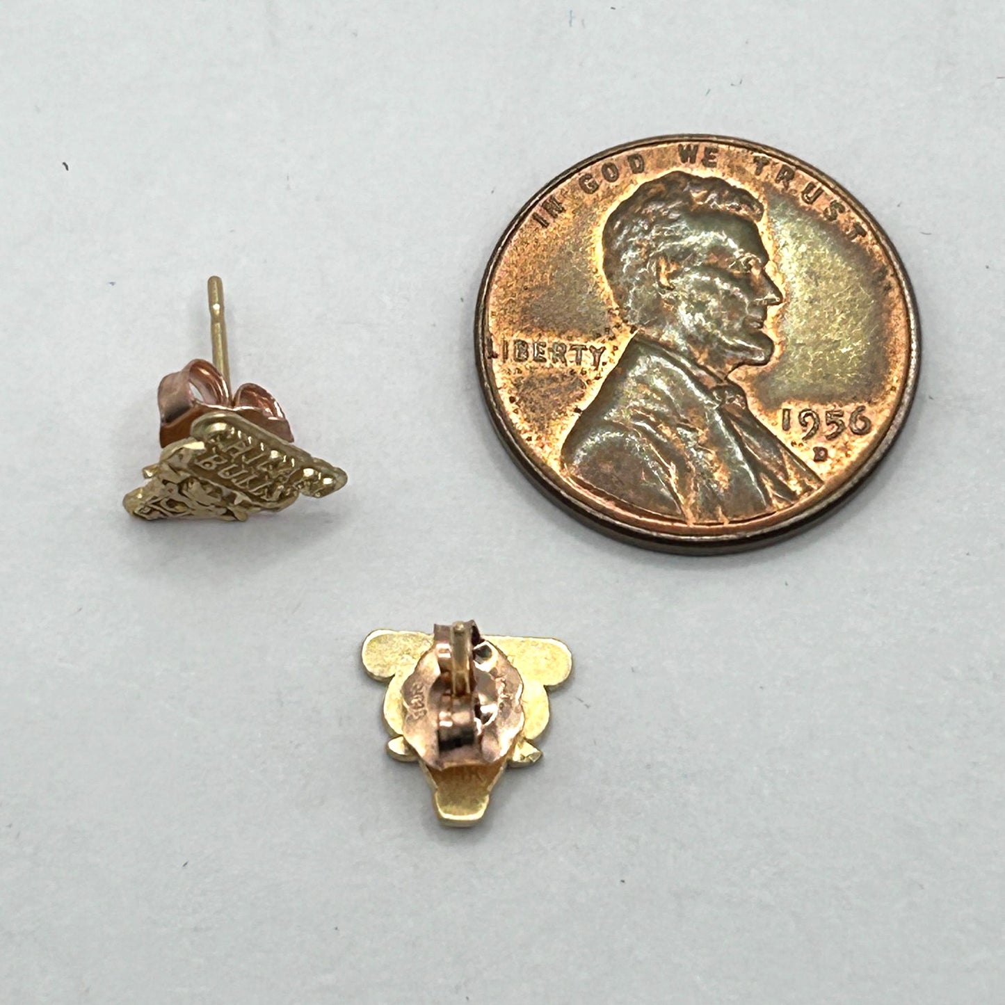 Vintage 14k Yellow Gold NBA Chicago Bulls Logo Stud Earrings - Officially Licensed