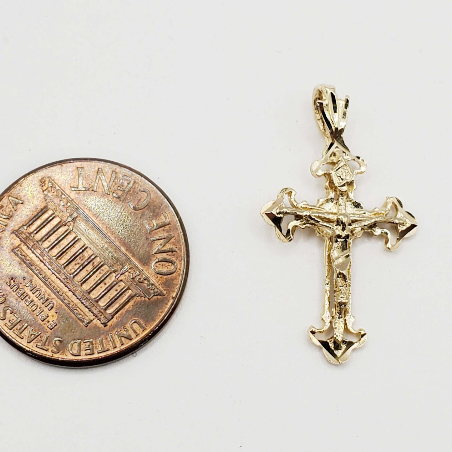 Religious Crucifix Cross Pendant 14k Gold 1.1 Grams