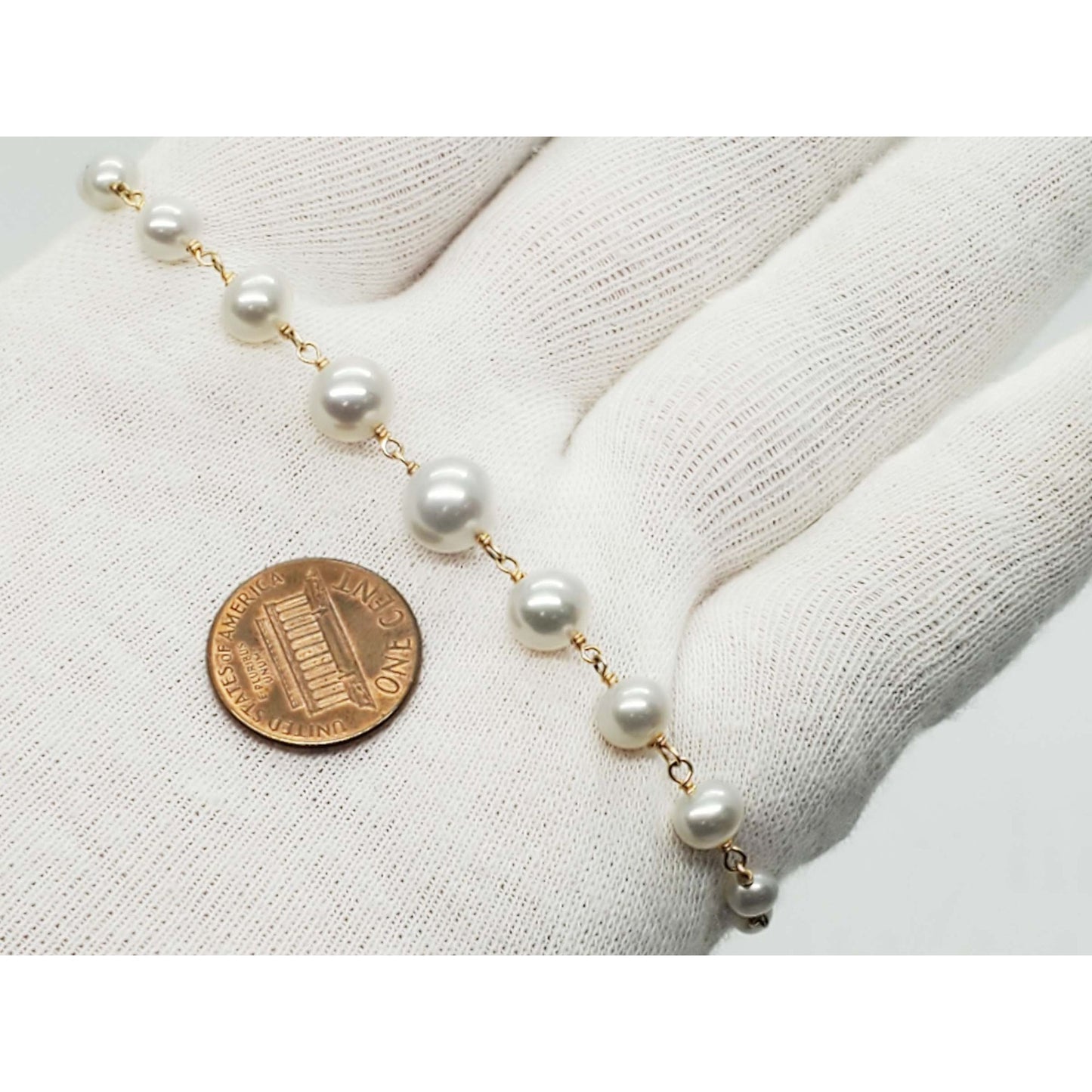 Jewelmak Designer Graduated Pearl Bead Bolo Bracelet 14k Gold