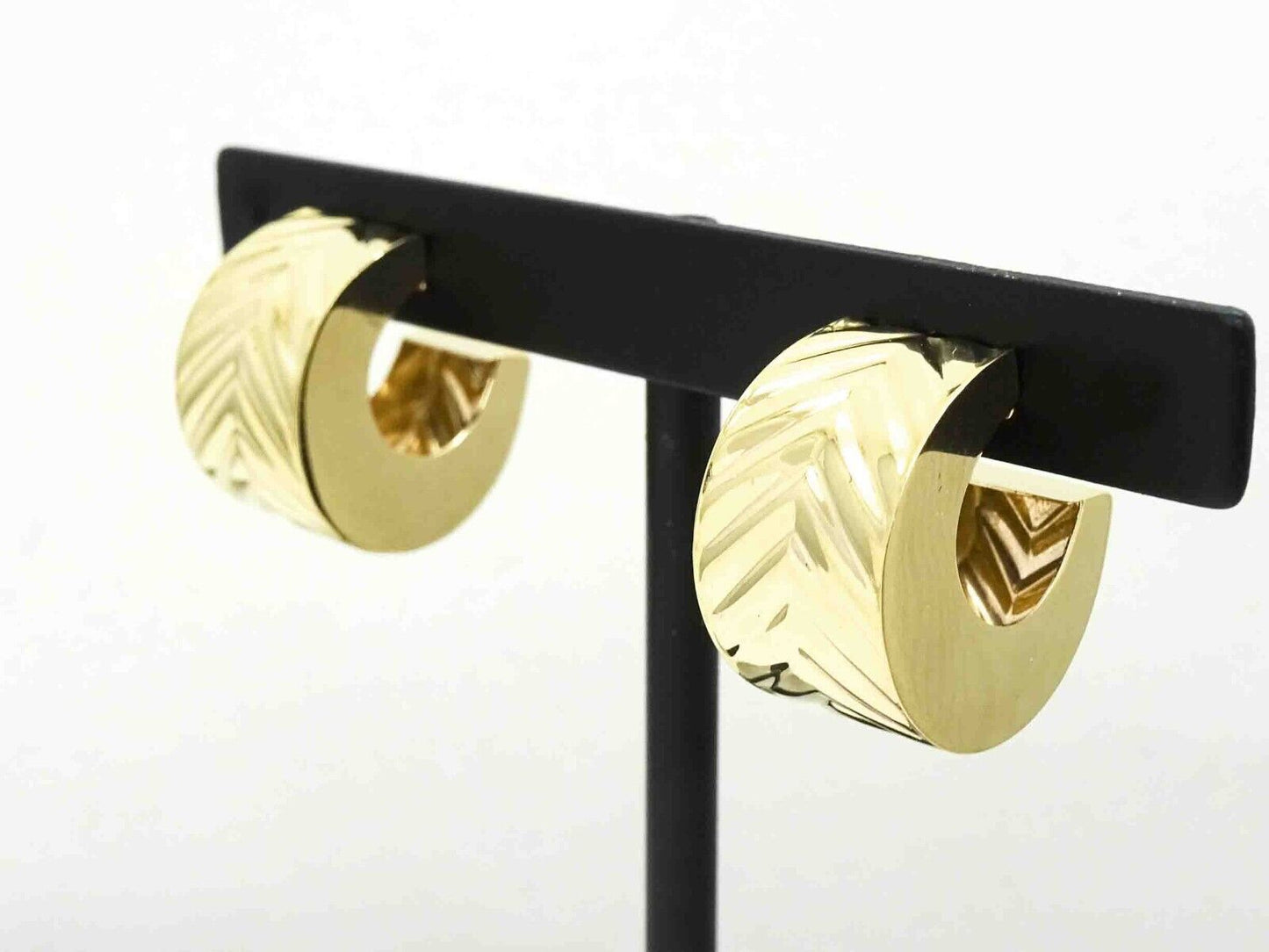 11mm Wide Herringbone Design Huggie Earrings 14k Gold