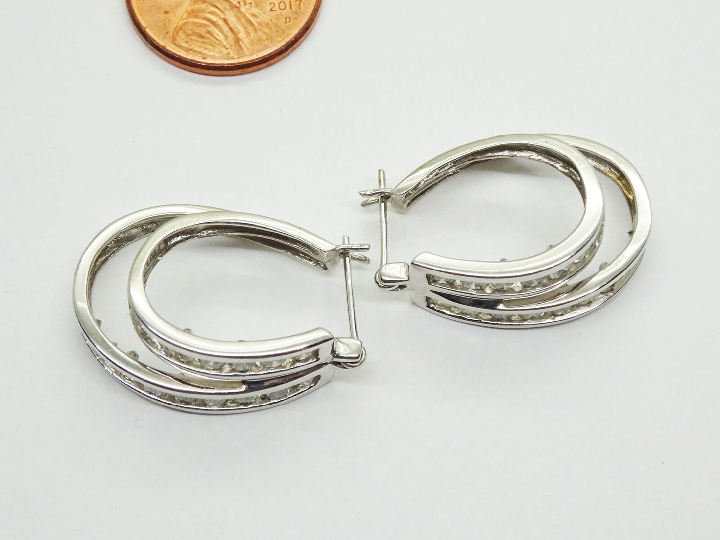 2.00ct tw Earth Mined Diamond Double Hoop Earrings 14k White Gold