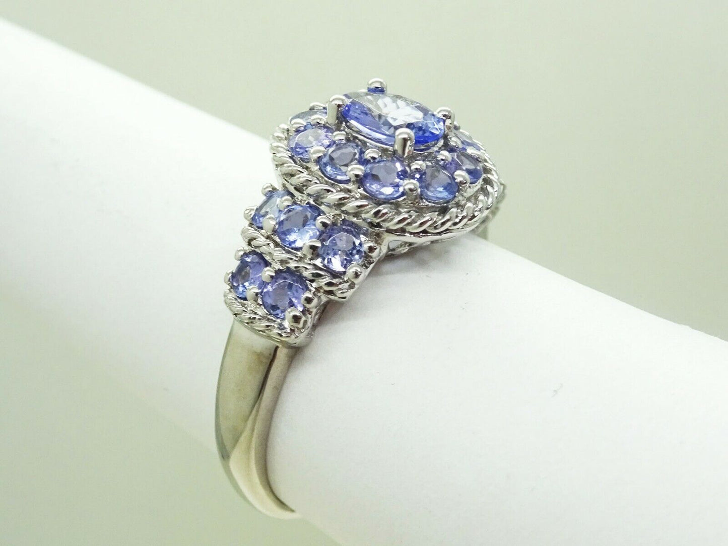 New 2.03ct tw Tanzanite Ring 10k White Gold Size 10