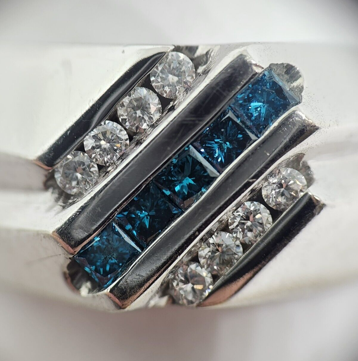 Men's 14k White Gold 0.5ct tw Princess Cut Blue & White Diamond Ring, Size 12