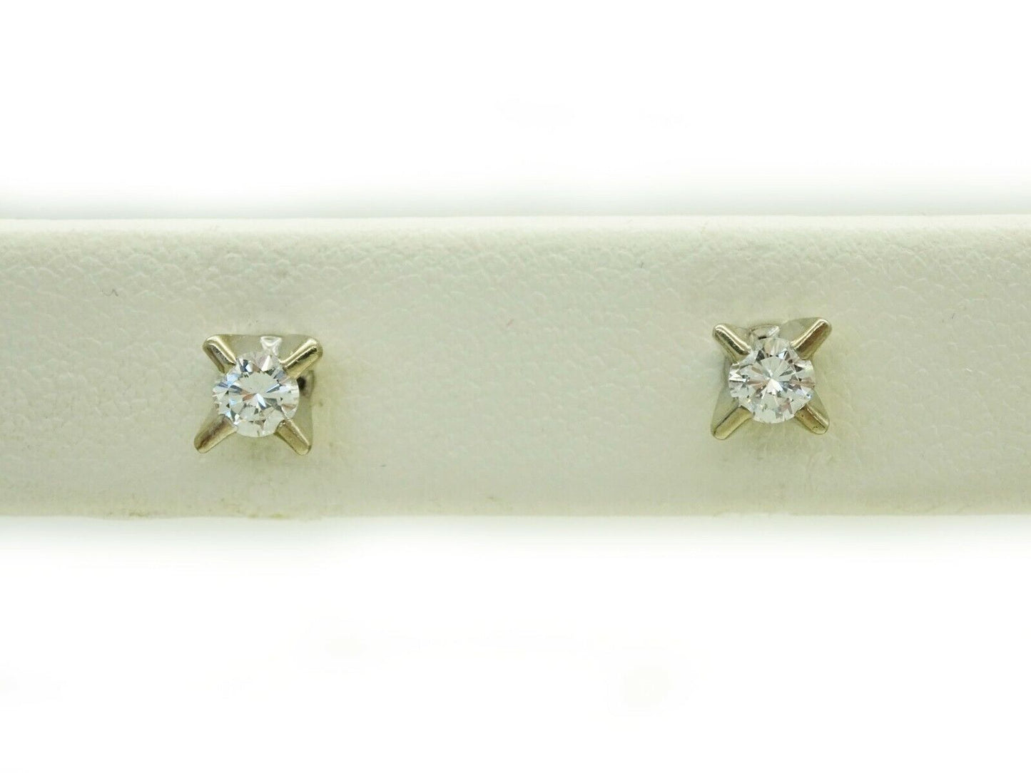 0.33ct tw Round Diamond Screw Back Cross Prong Stud Earrings 14k White Gold