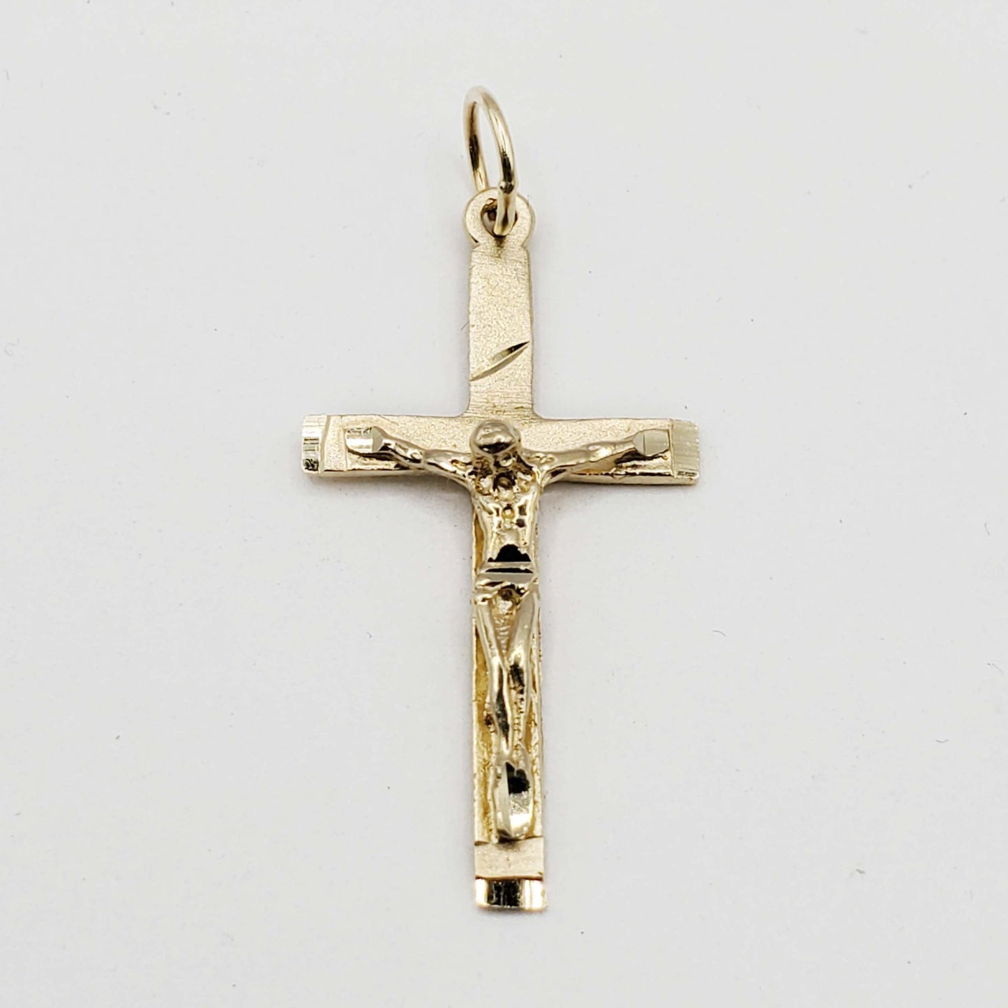 Religious Crucifix Cross Pendant 14k Gold 1.4 Grams
