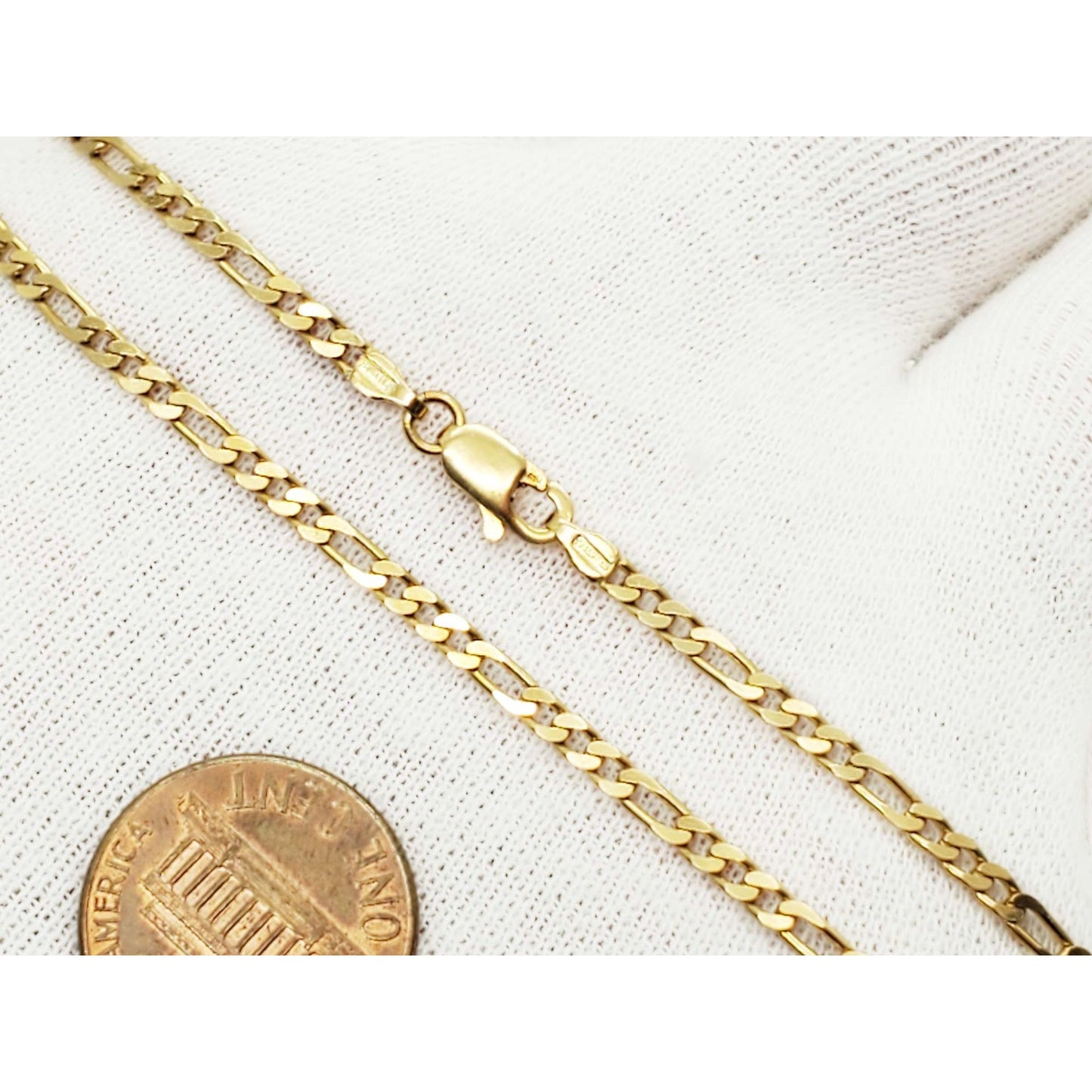 2mm Wide Figaro Chain Necklace 18k Gold 15.5" Long 6.9 Grams