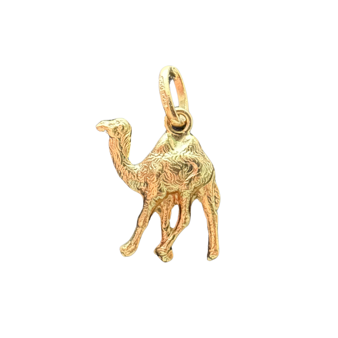 Vintage 750 18k 3D Yellow Gold Camel Pendant Charm