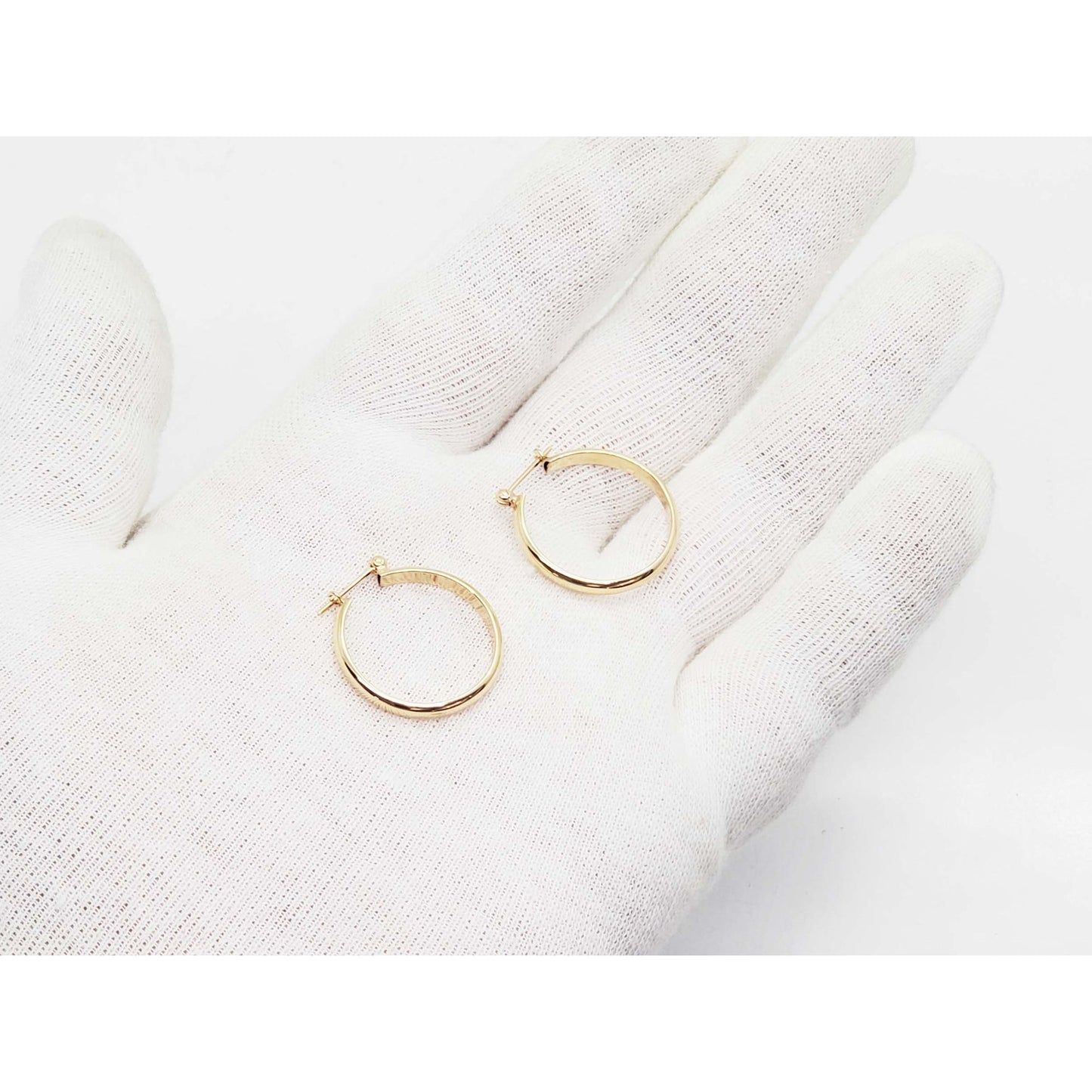 3mm Wide Curved Hoop Earrings 14k Gold 15/16" Diameter