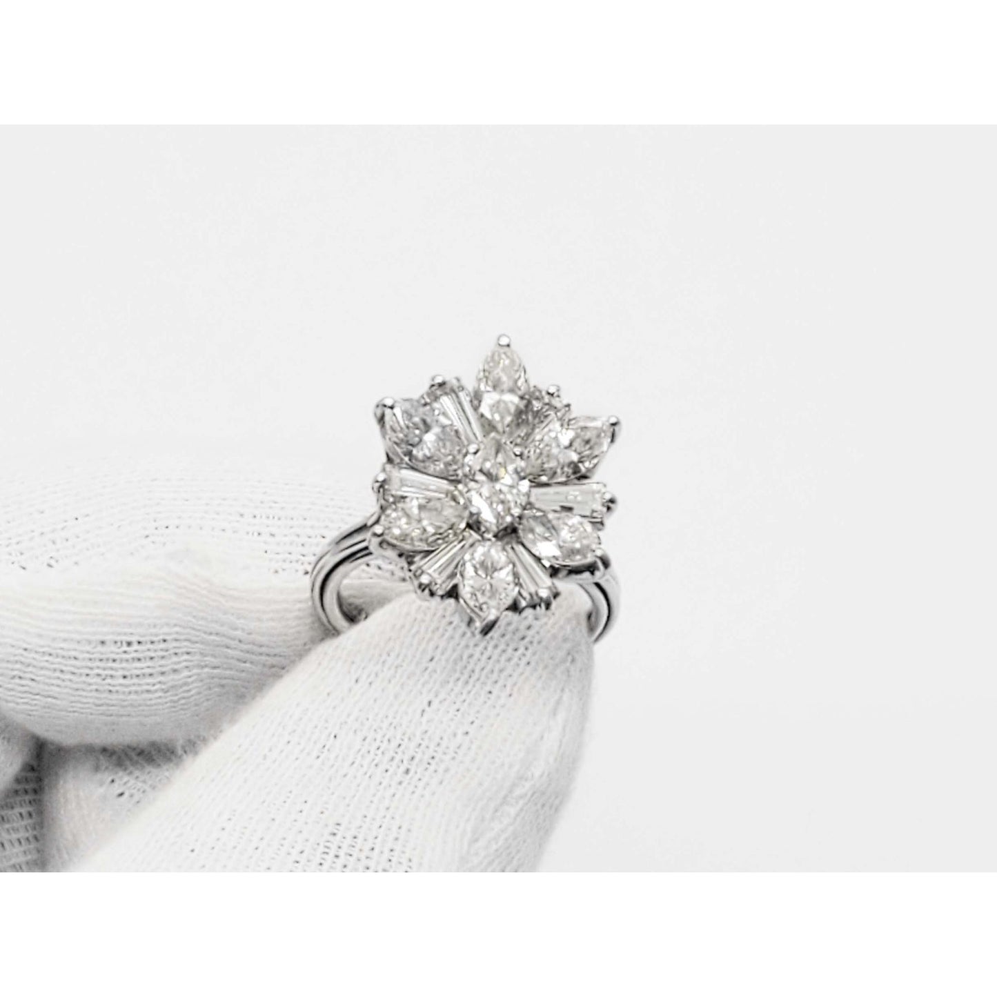 4.5 ctw Natural Earth Mined Diamond Starburst Cluster Ring Platinum Size 6.25