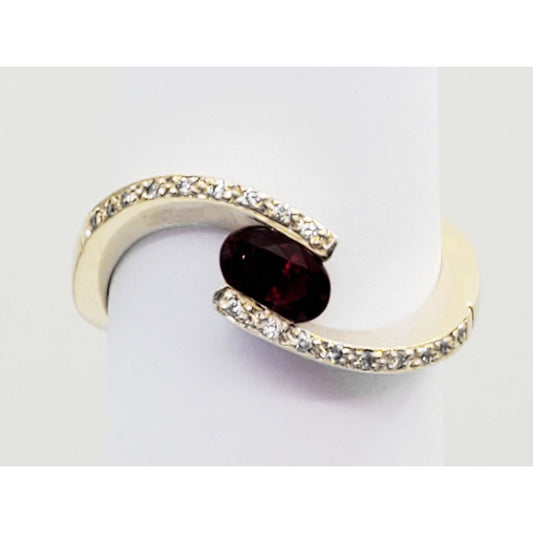 0.61 ctw Ruby & Diamond Accent Bypass Style Curved Band Ring 14k Gold Size 7.5