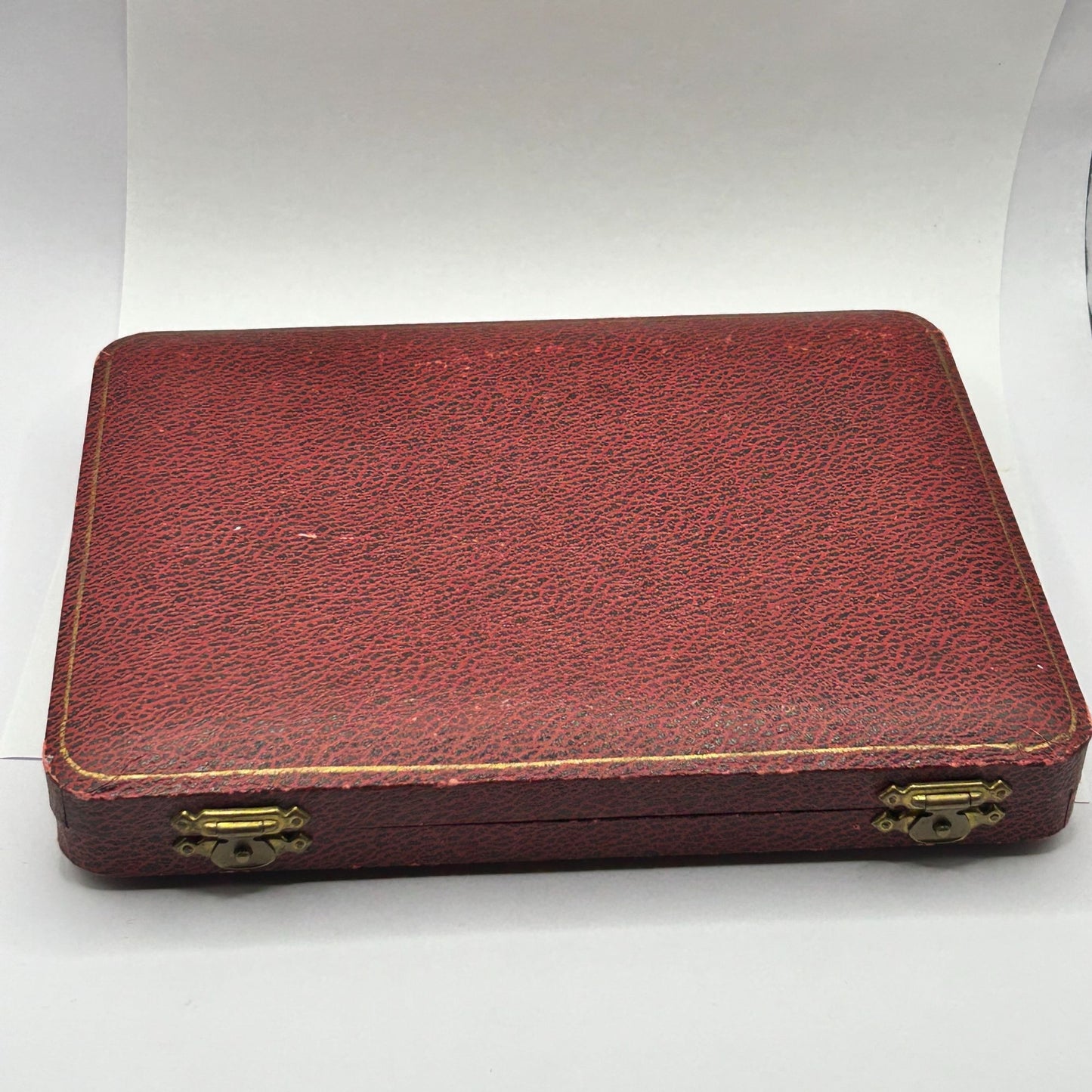 Royal Crown Derby Gold Porcelain Victorian Grape Vines Pattern 6 Knife Set CIB