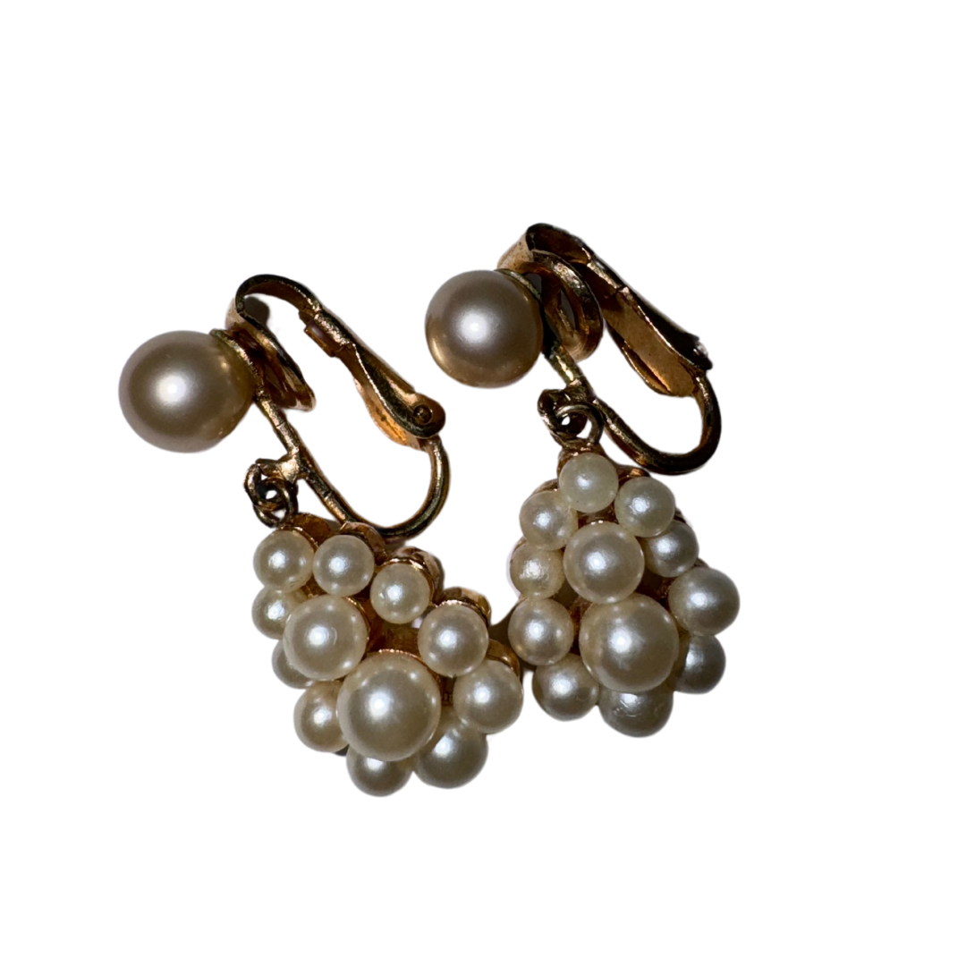 Vintage Trifari gold tone faux pearl clasp earrings