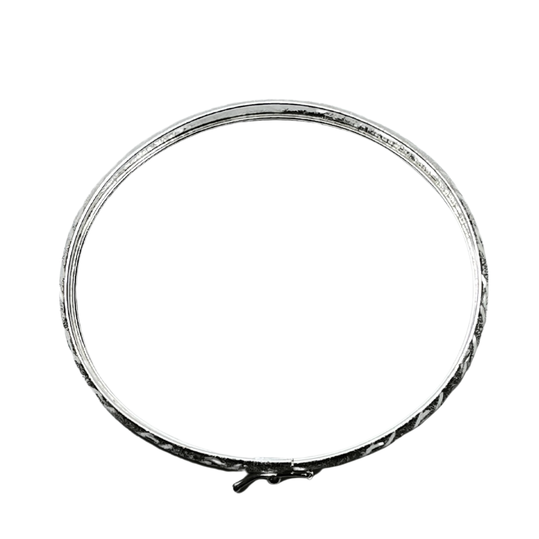 SS Etched Push On Clasp Bangle Bracelet