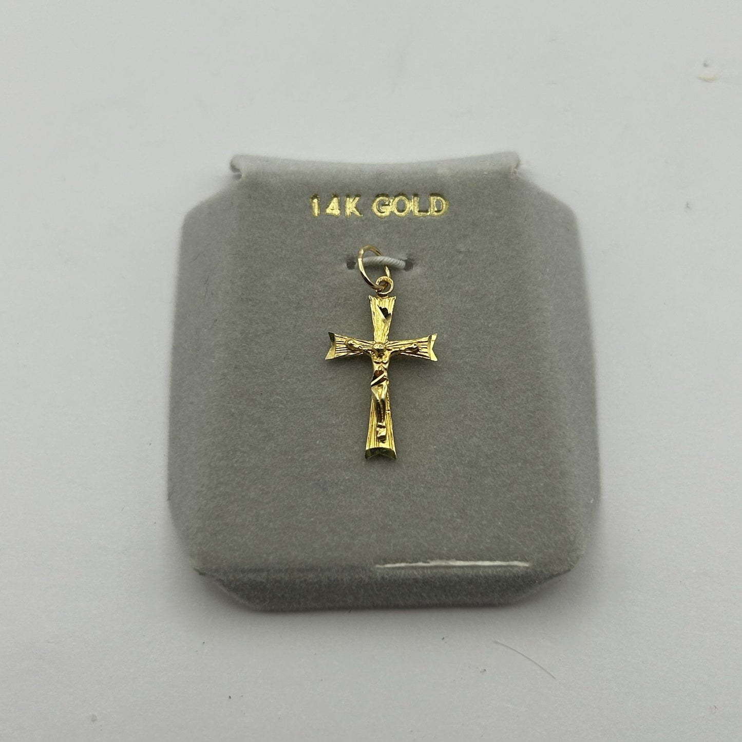 14K Gold Crucifix Necklace Pendant 20mm x 12mm x 3mm 0.7g