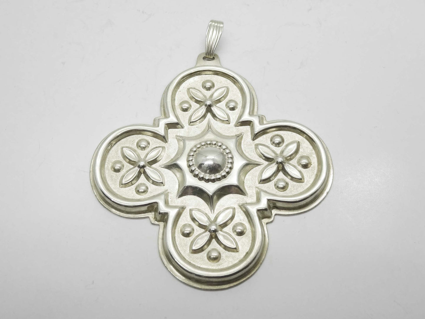 Vintage Reed & Barton 1986 Christmas Cross Ornament Sterling Silver