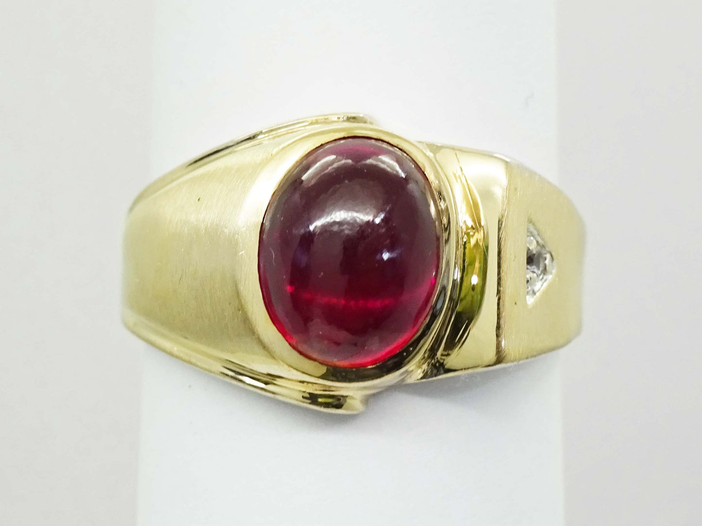 Oval Red Glass Cabochon & Natural Diamond Ring 10k Gold Size 10.5