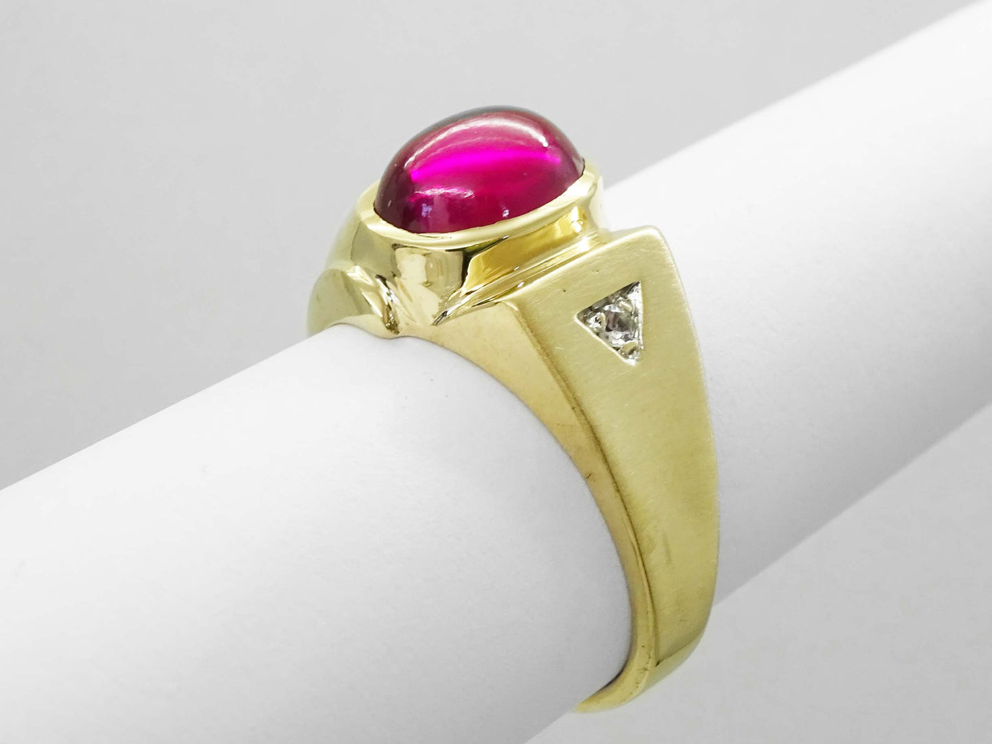 Oval Red Glass Cabochon & Natural Diamond Ring 10k Gold Size 10.5