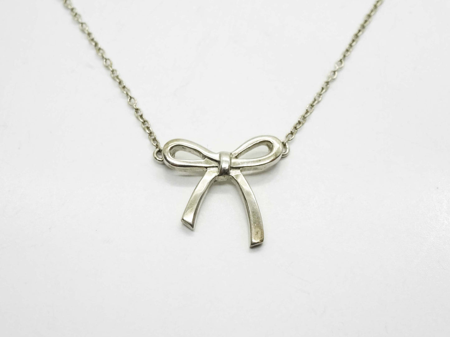 Tiffany & Co Bow Pendant Chain Necklace Sterling Silver 16"