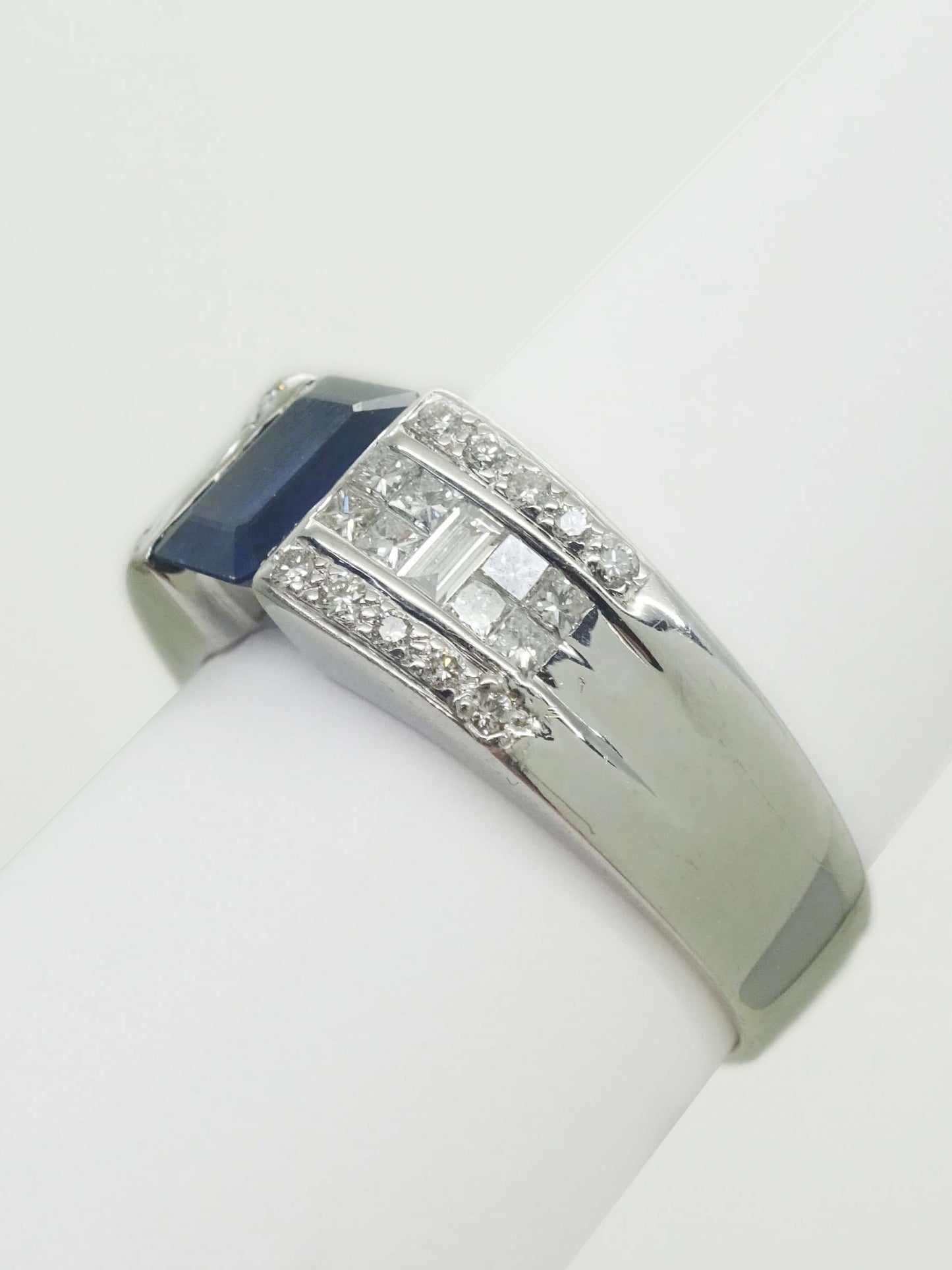 LeVian Sapphire & Diamond Ring 18k White Gold Size 9.75