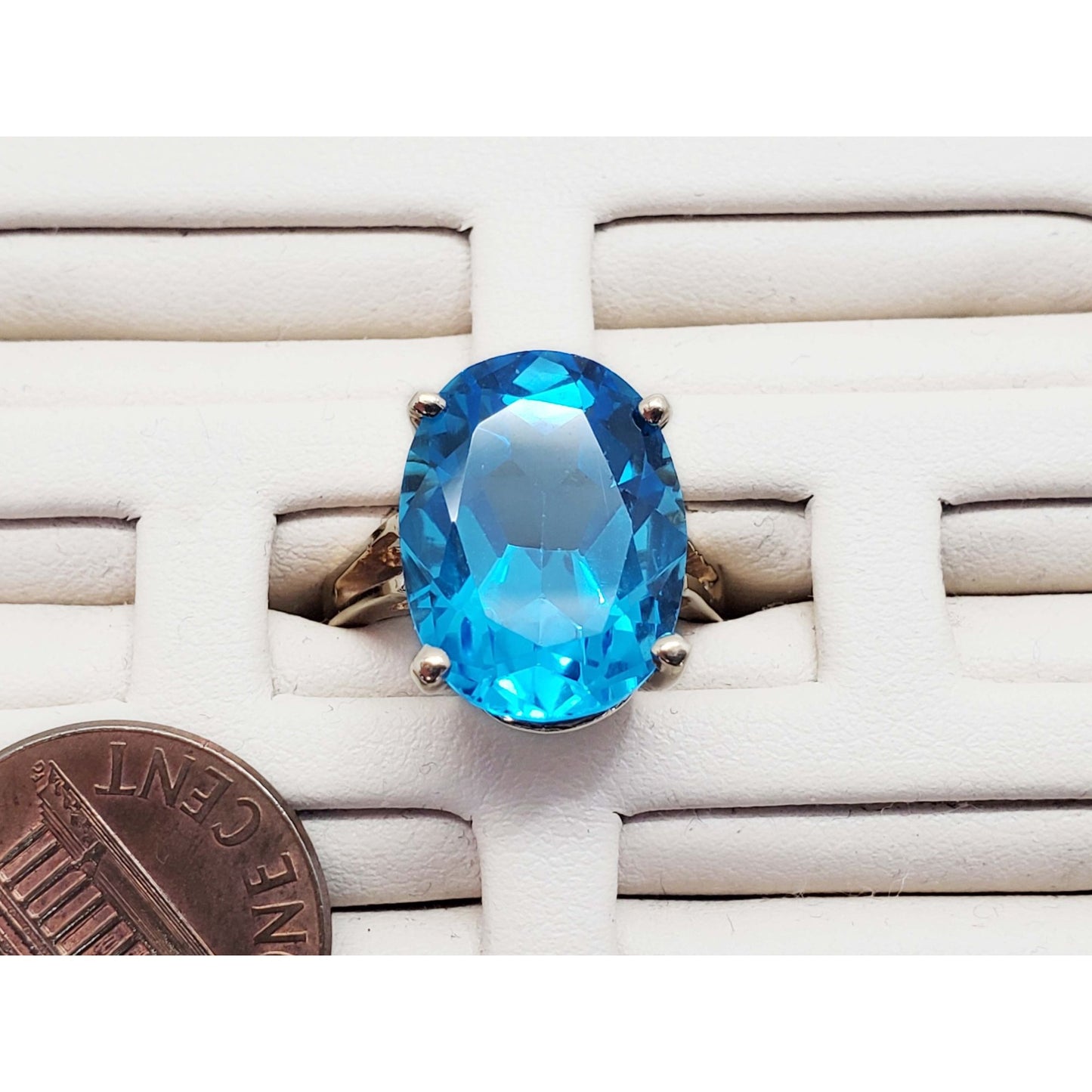 Big 11.67 ctw Oval Blue Natural Topaz Solitaire Ring 14k Gold Size 5.75