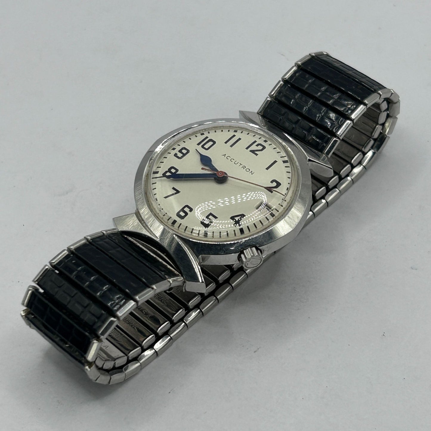 Vtg Rare 1967 Bulova Accutron 218 Bow Tie Lugs Electronic Tuning Fork Watch Date