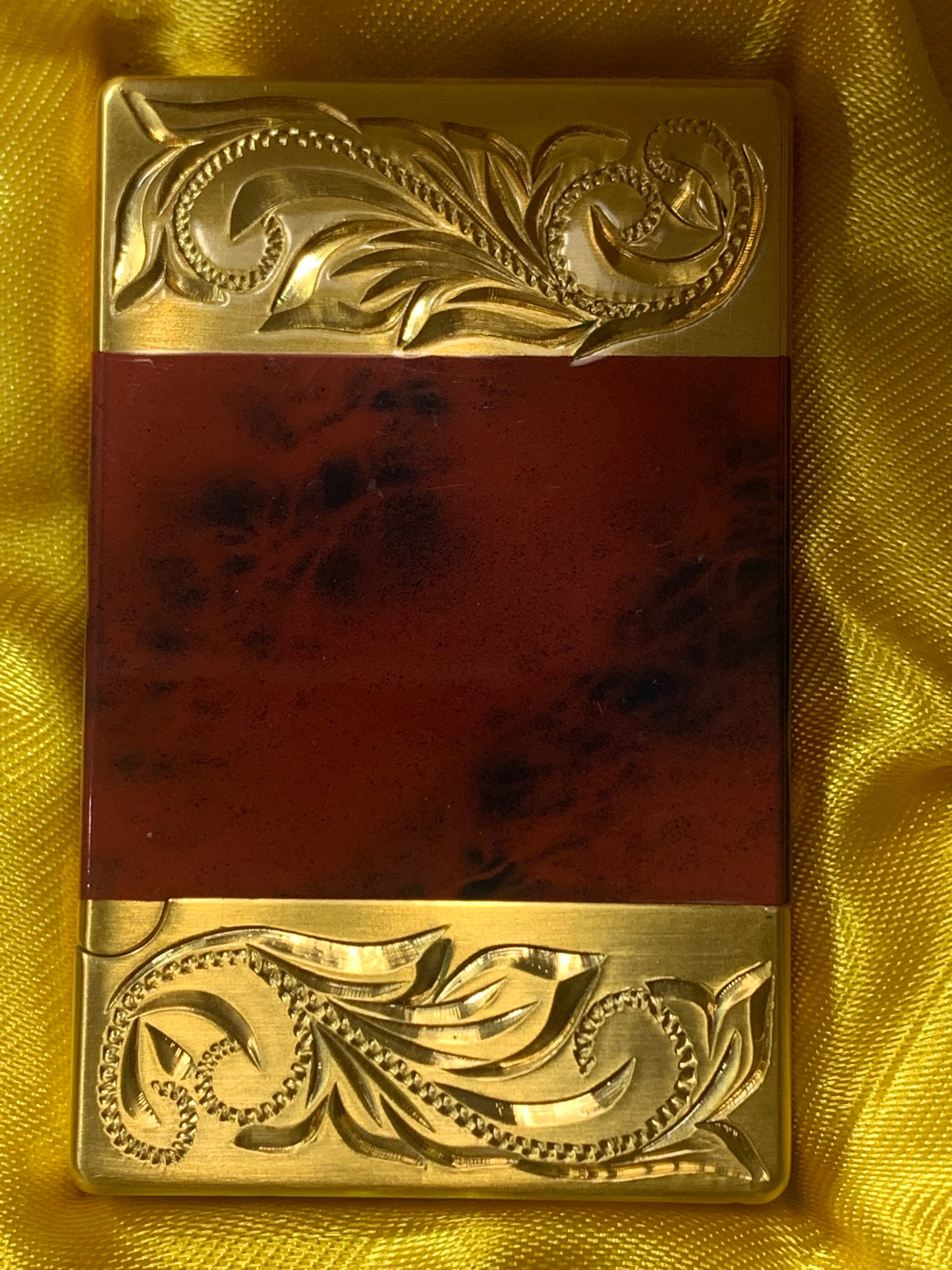 Rare Hi Point Red and Gold Arabesque Butane End Lighter