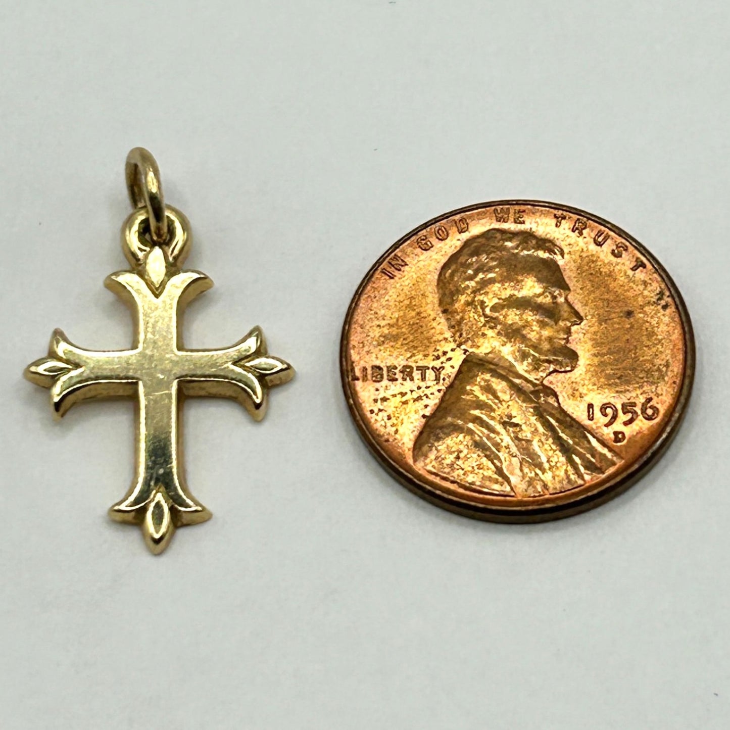 James Avery Fleuree Cross 14K Gold Necklace Pendant - 1.5g