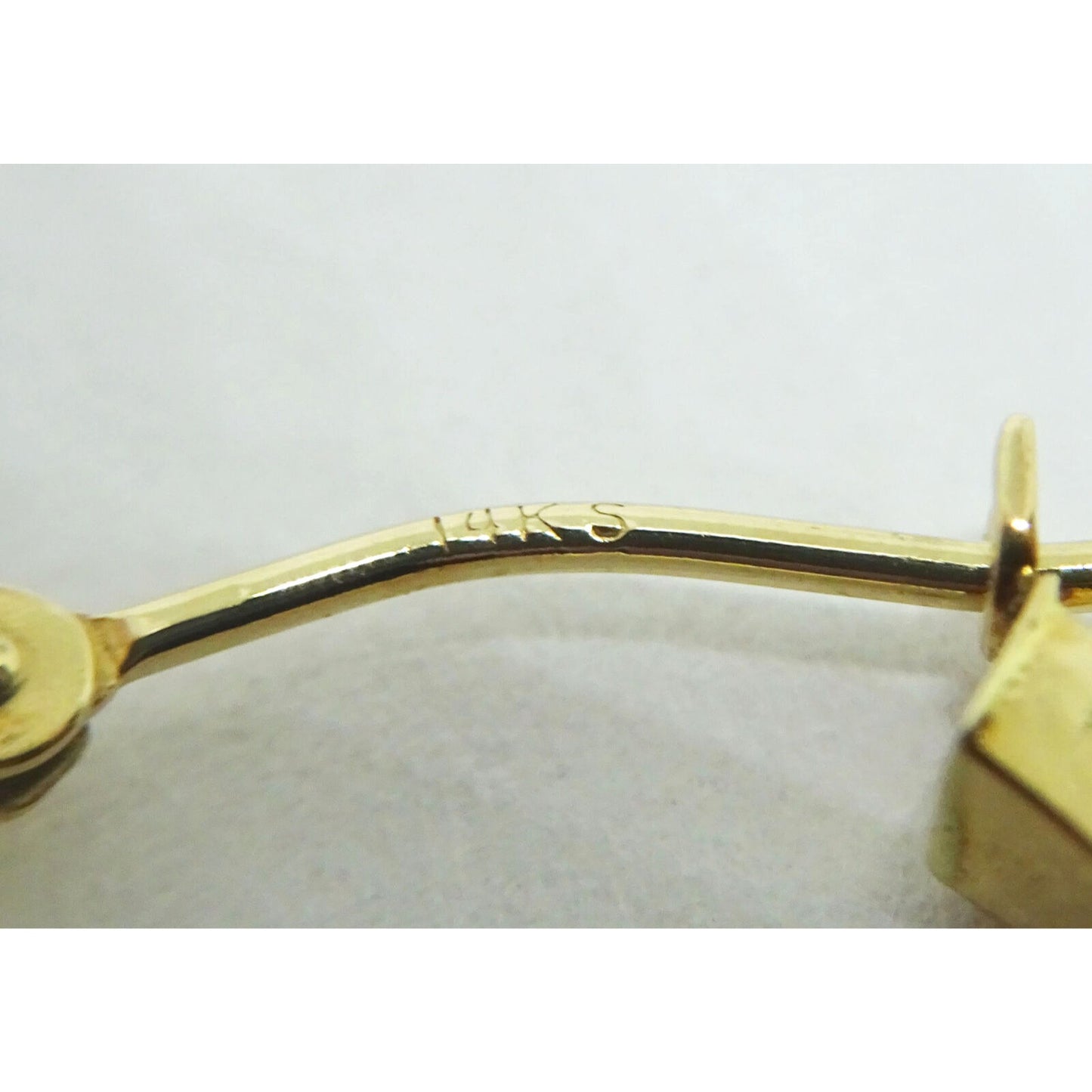 Lightweight Hollow Oval Hoop Earrings 14k Yellow Gold
