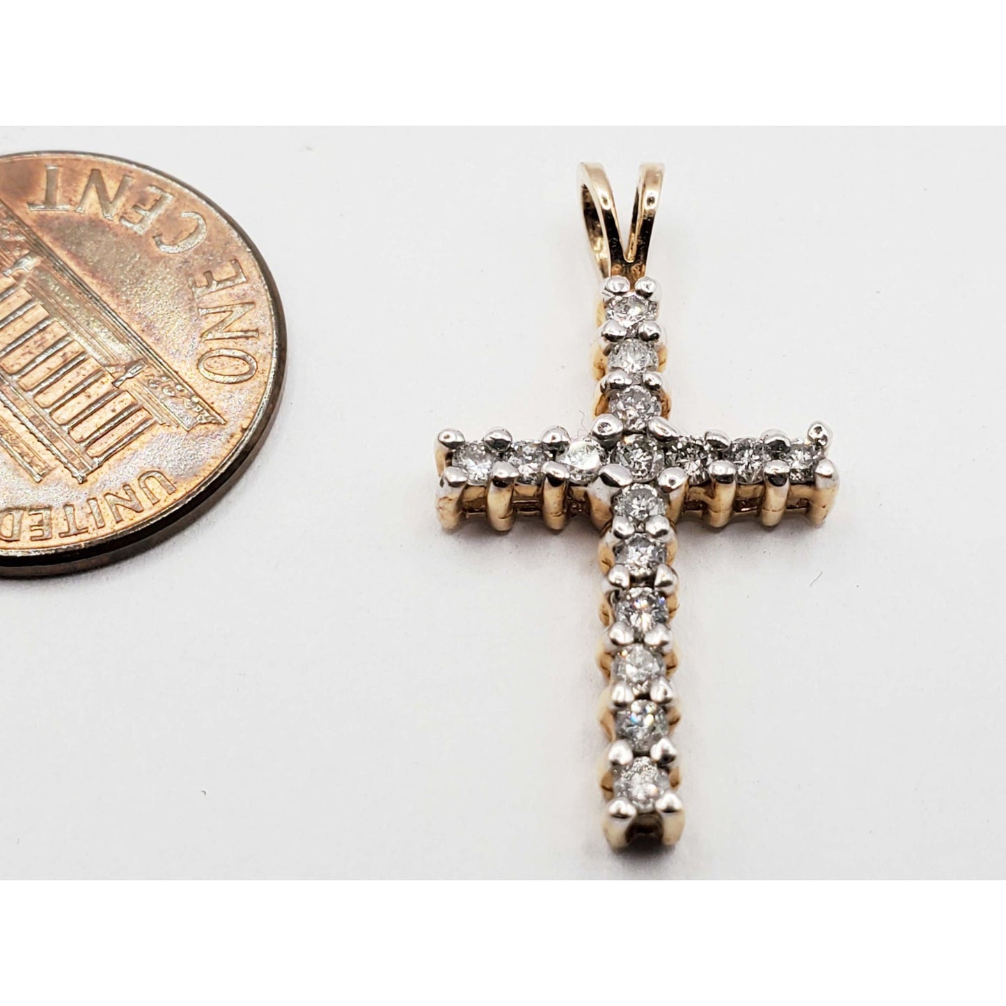 0.8 ctw Diamond Cross Pendant 14k Gold