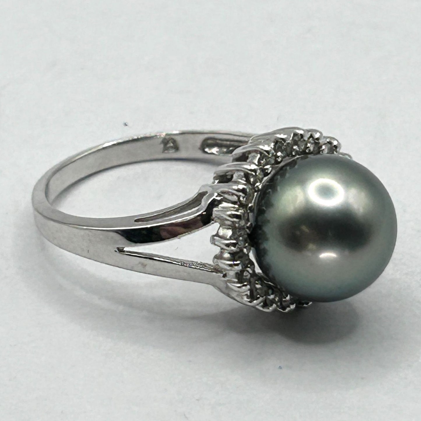 14k White Gold 10-10.5mm Tahitian Black Pearl and Round Diamonds Ring Size 7.5