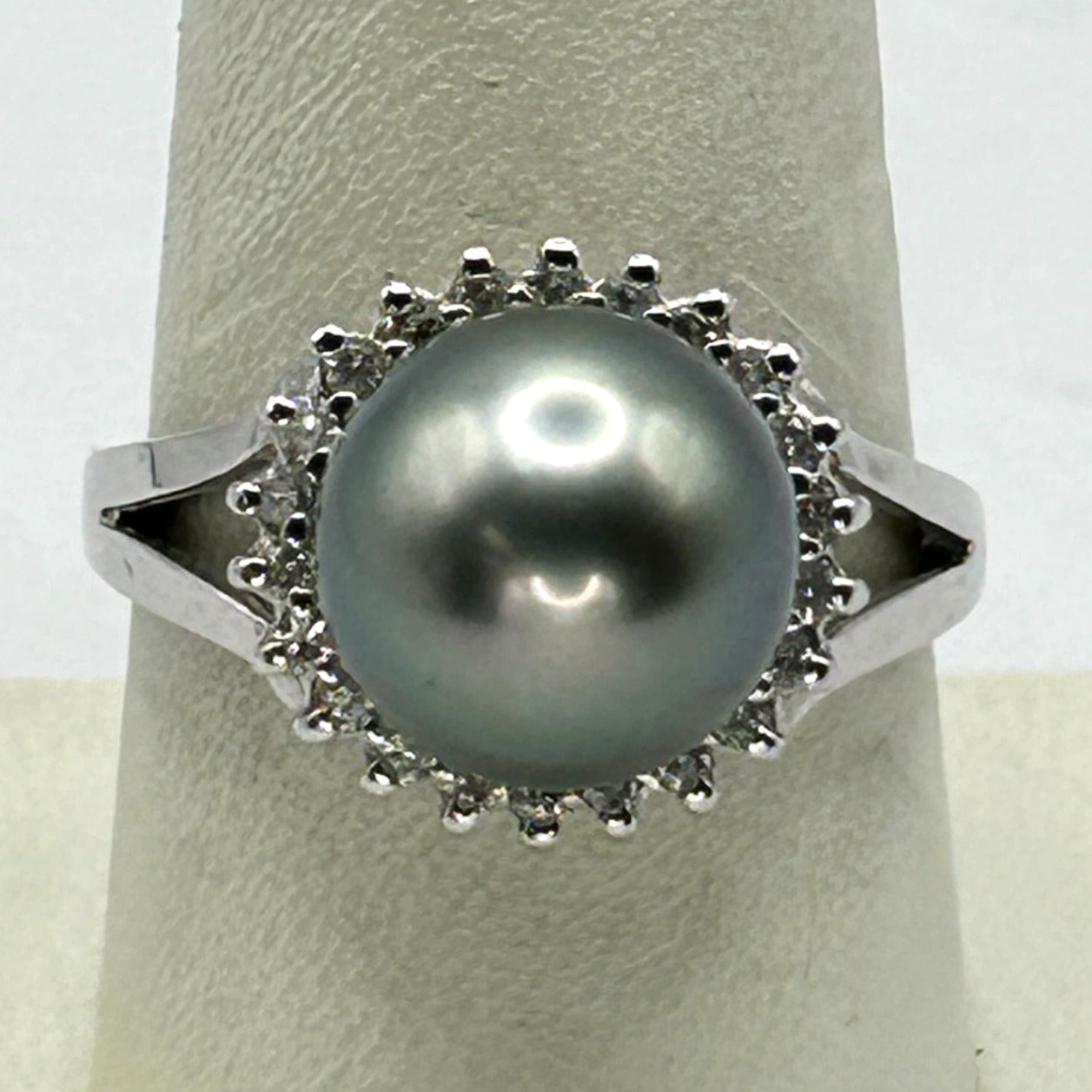 14k White Gold 10-10.5mm Tahitian Black Pearl and Round Diamonds Ring Size 7.5
