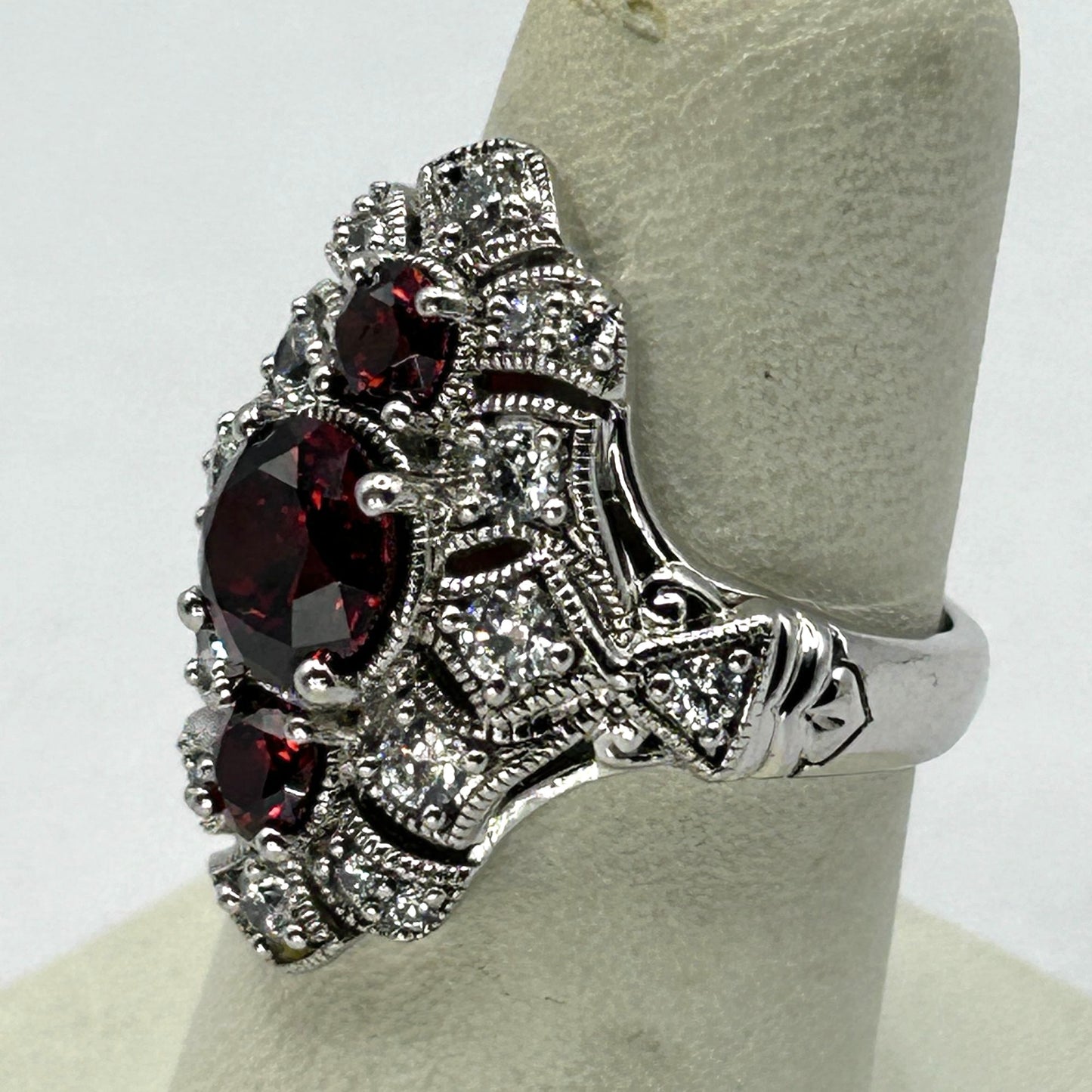 Art Deco Style Garnet & White Zircon 925 Sterling Silver Cluster Ring - Size 6