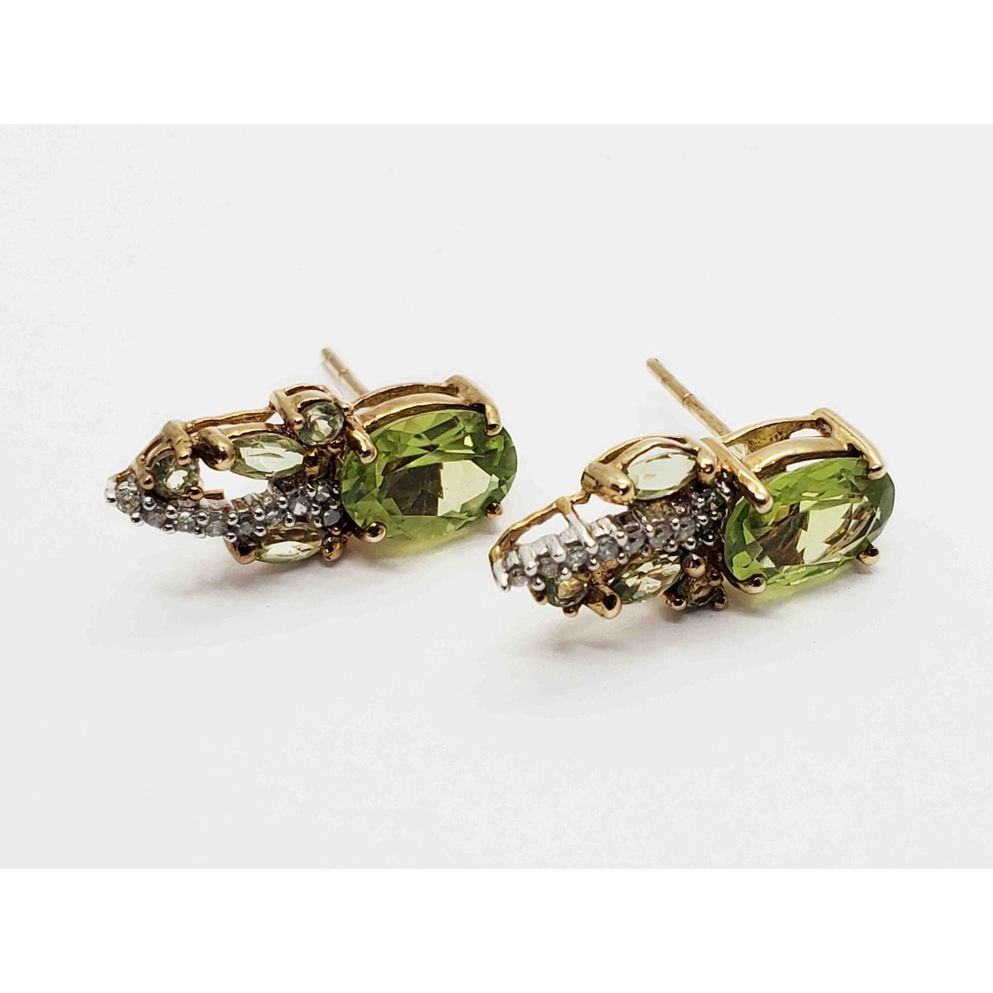 Heng Ngai Oval Peridot & Diamond Accent Pendant & Earrings Set 10k Gold