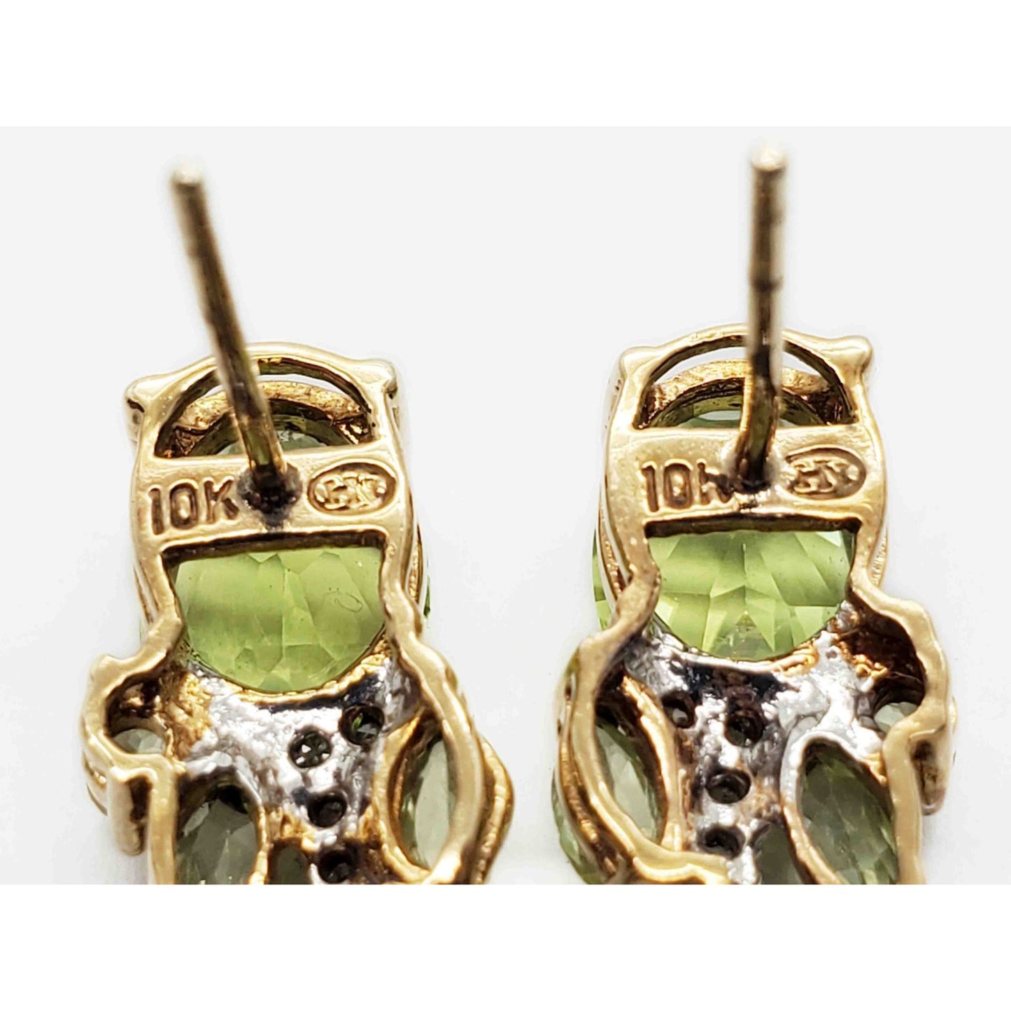Heng Ngai Oval Peridot & Diamond Accent Pendant & Earrings Set 10k Gold